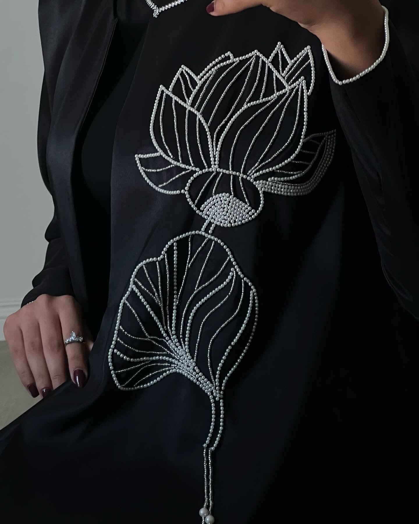 Abaya تفته مع تطريز باللؤلؤ