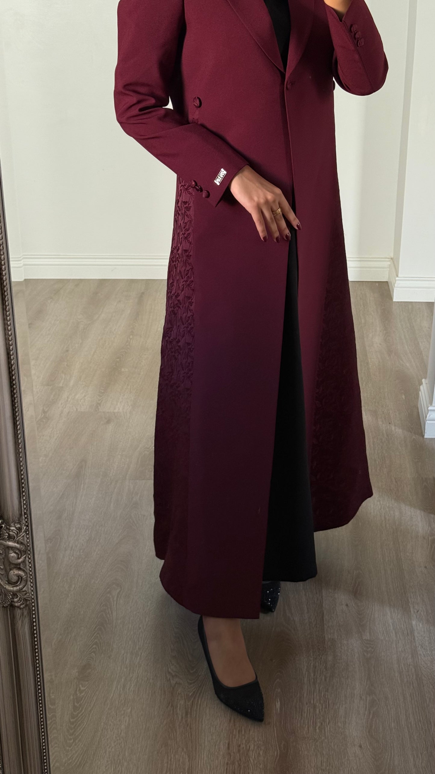 Maroon belle