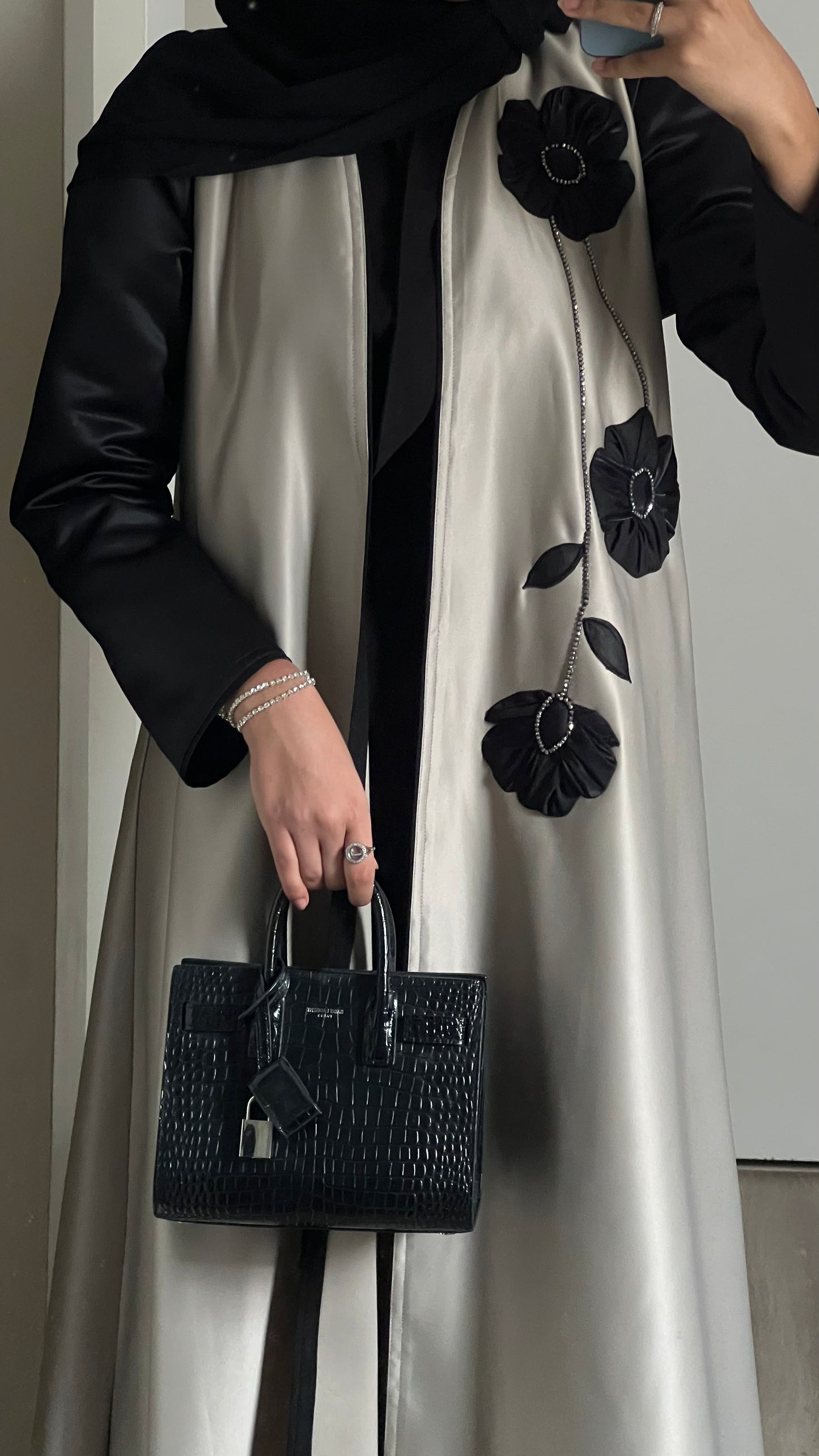 Abaya بقماش تفته