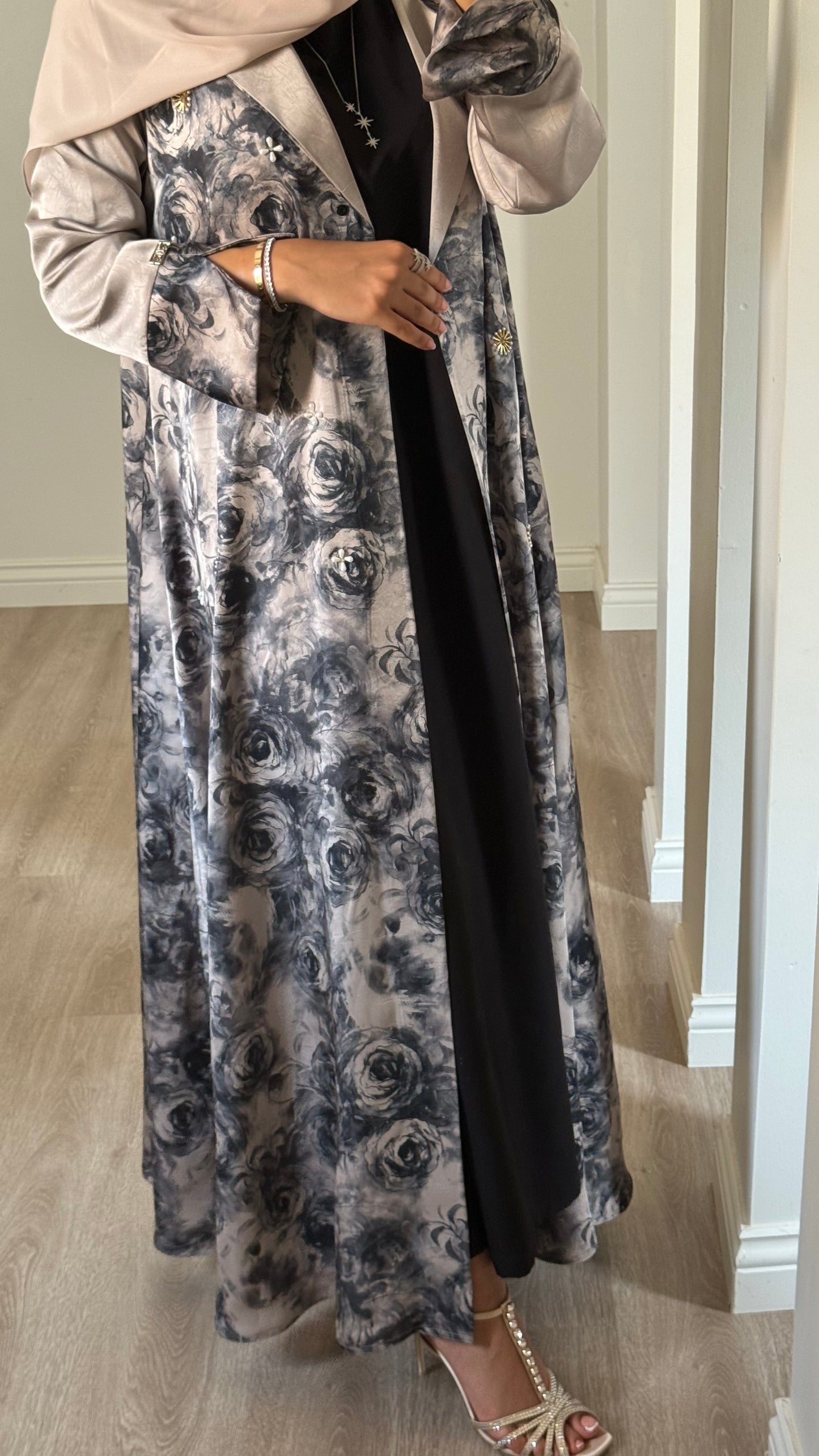 Beige abaya