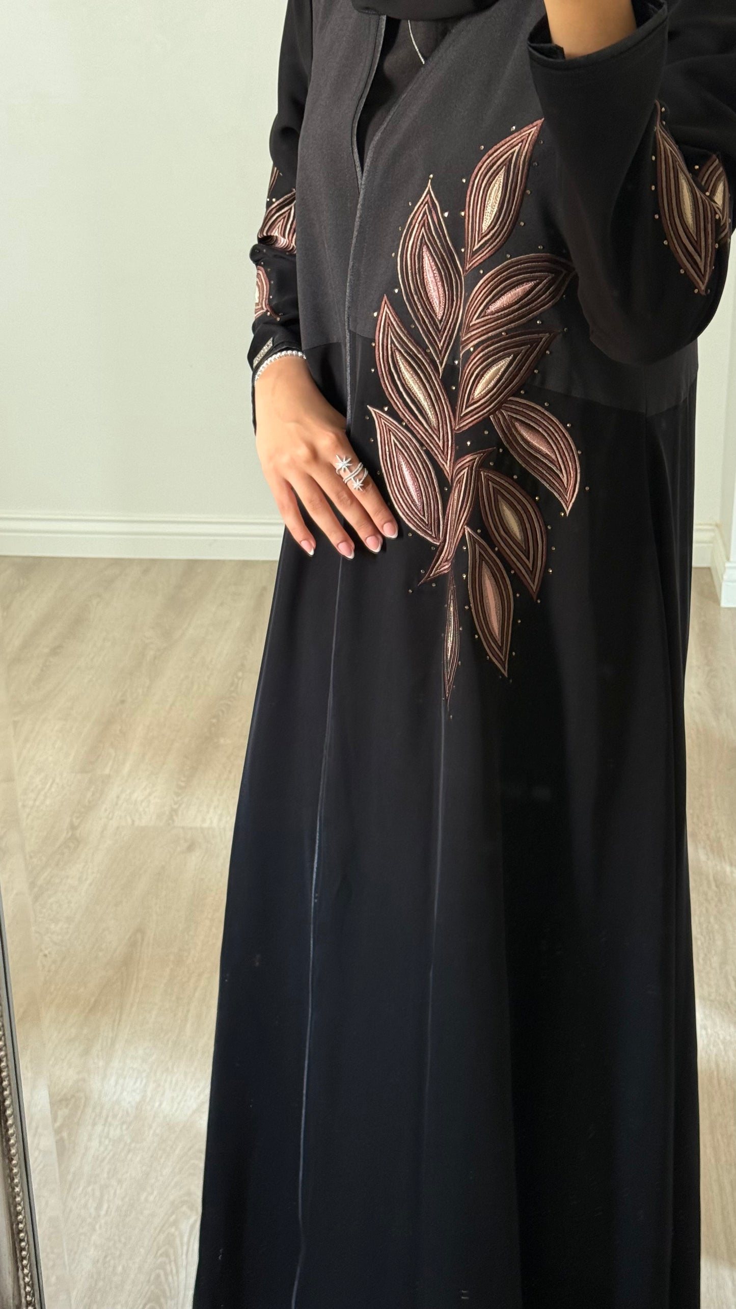 Rosewood Leaf Abaya