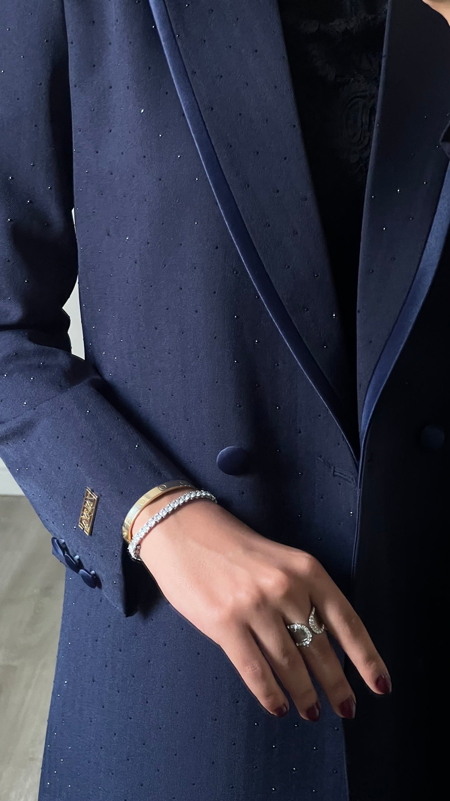 The sparkling blazer in navy blue