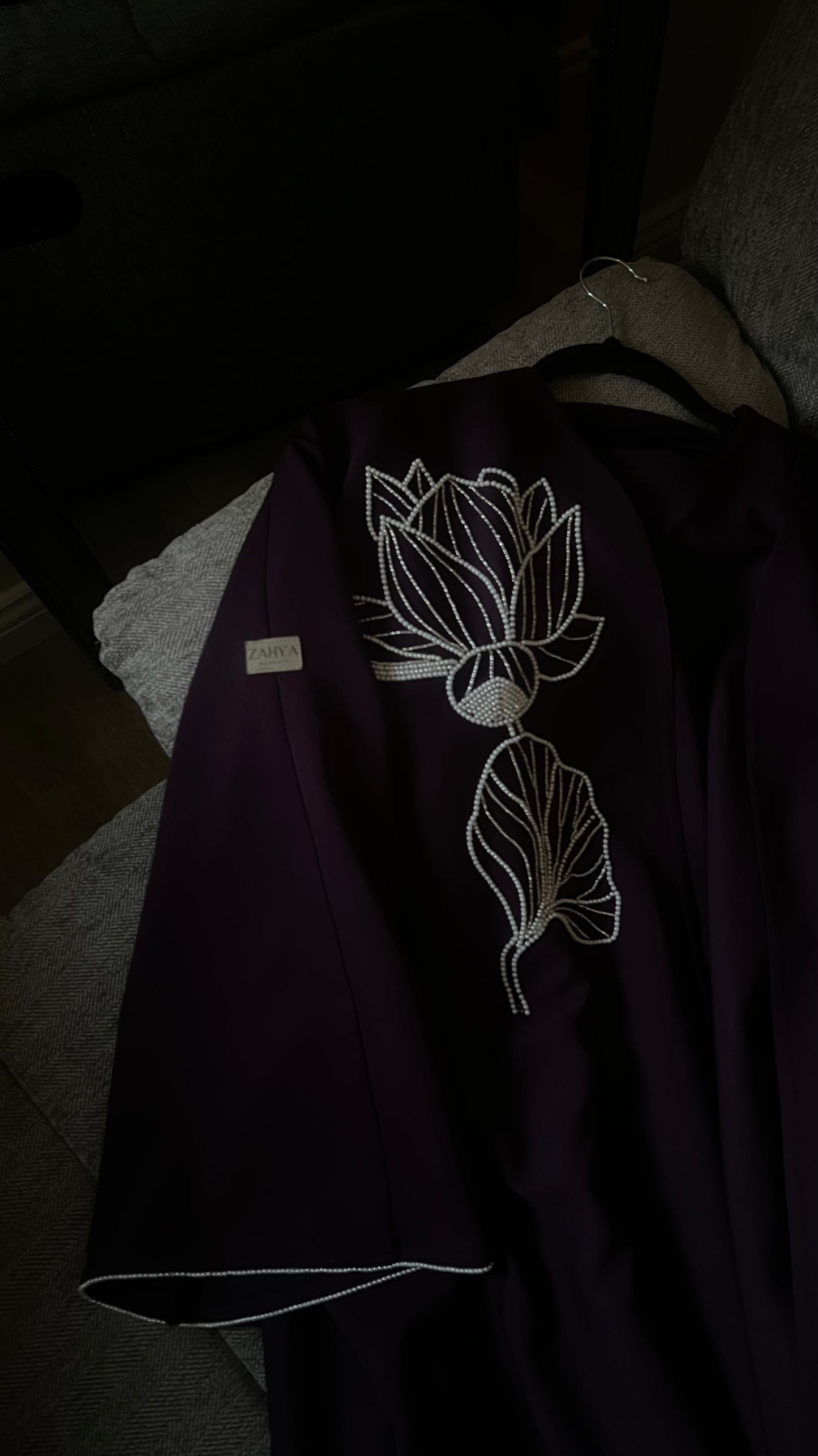 Abaya بقماش كريب باللون البنفسجي
