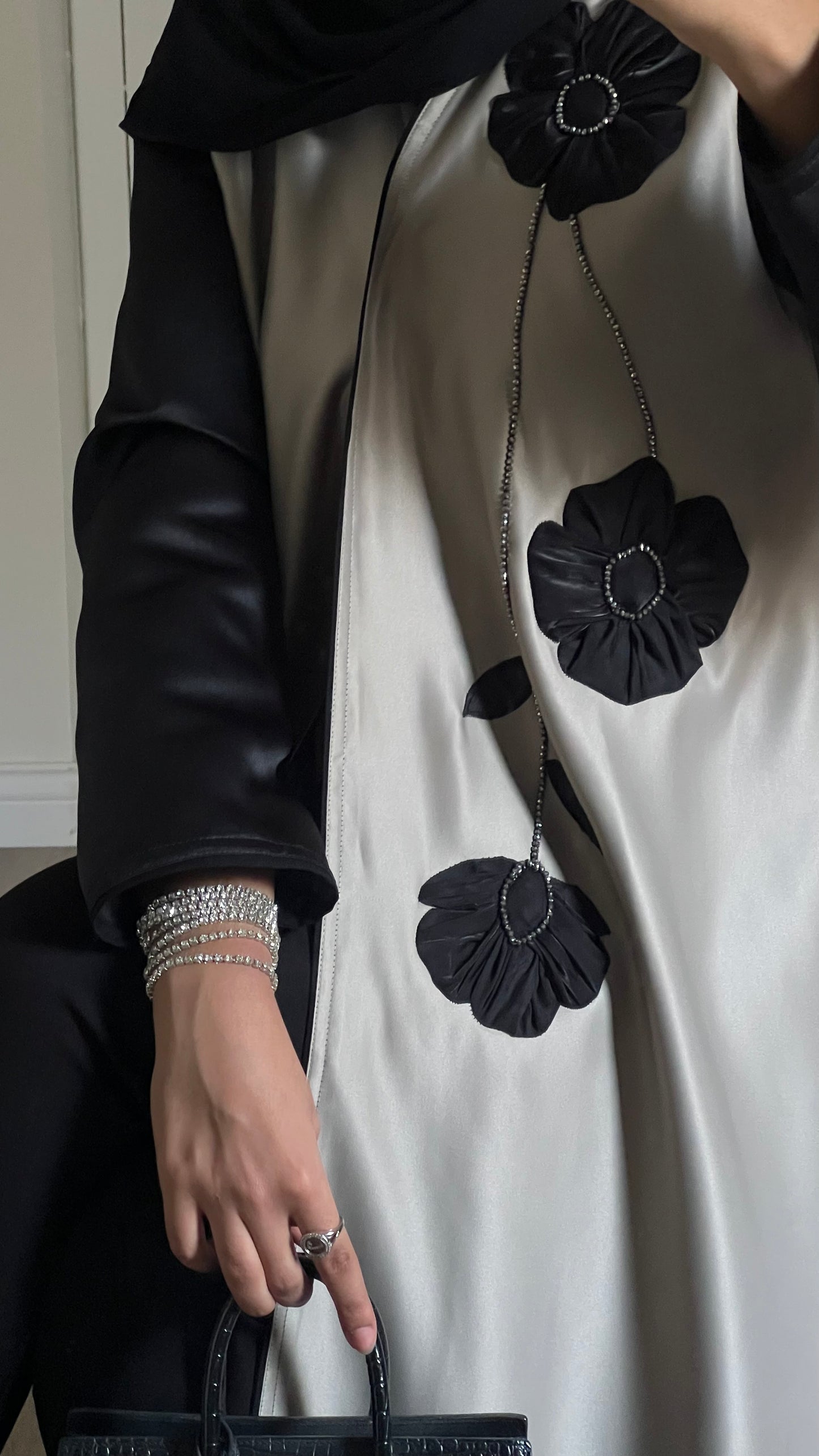 Abaya بقماش تفته