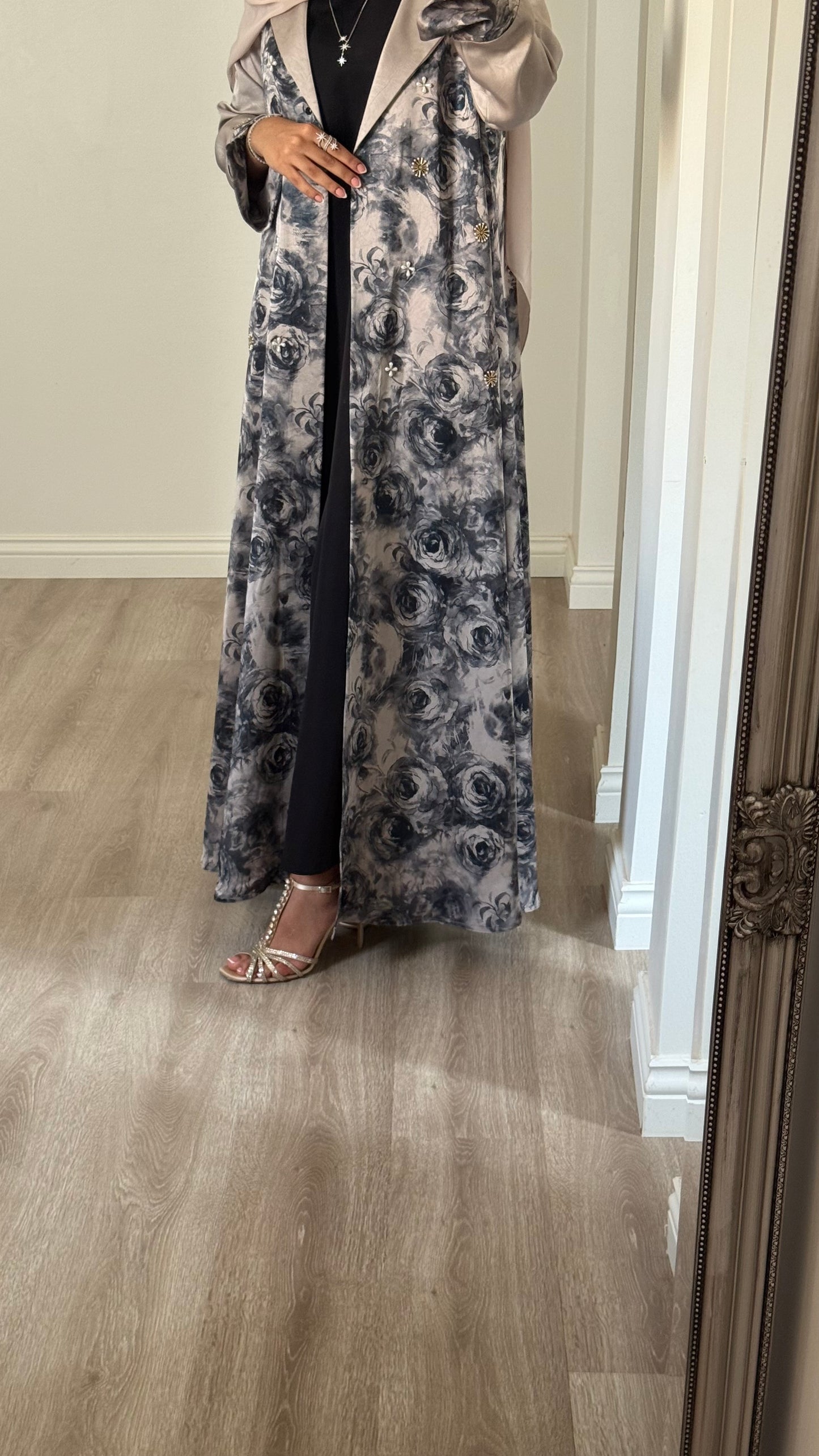 Beige abaya