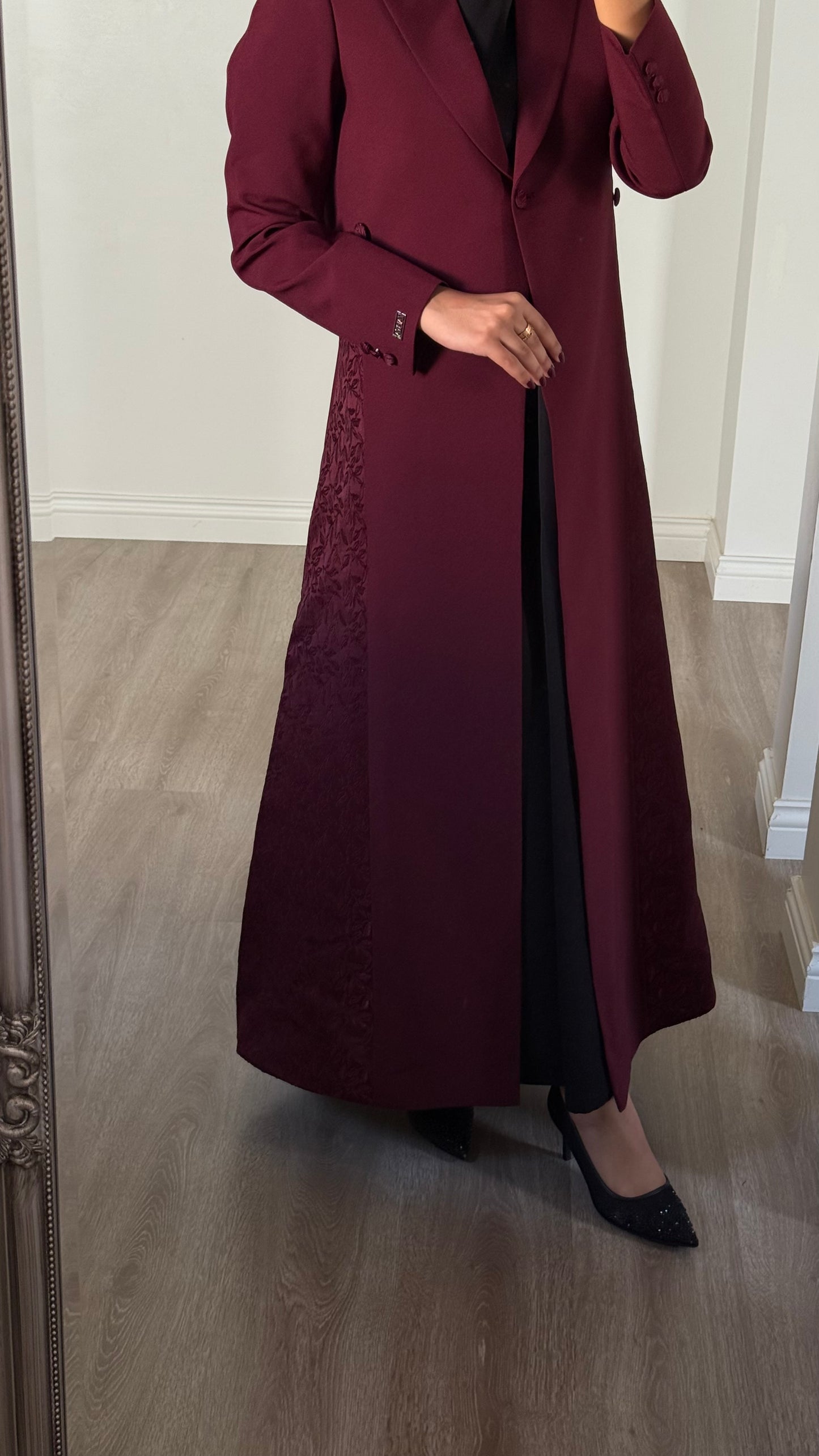 Maroon belle