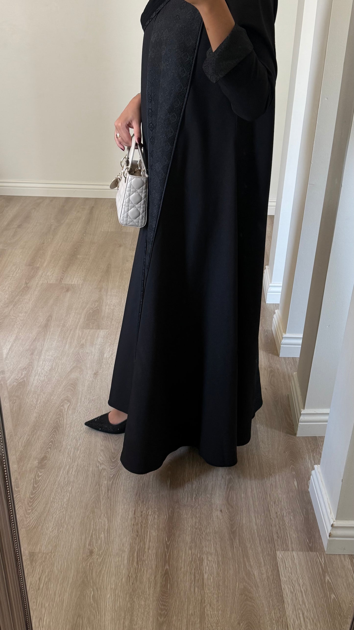 Black crepe and jacquard abaya