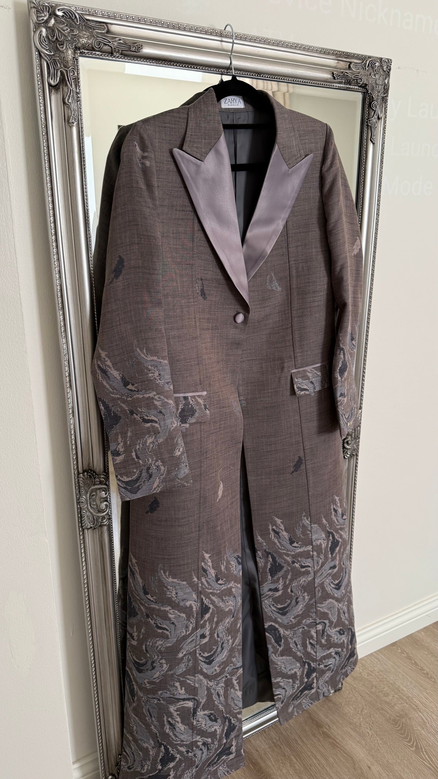 Charm – Ash Brown