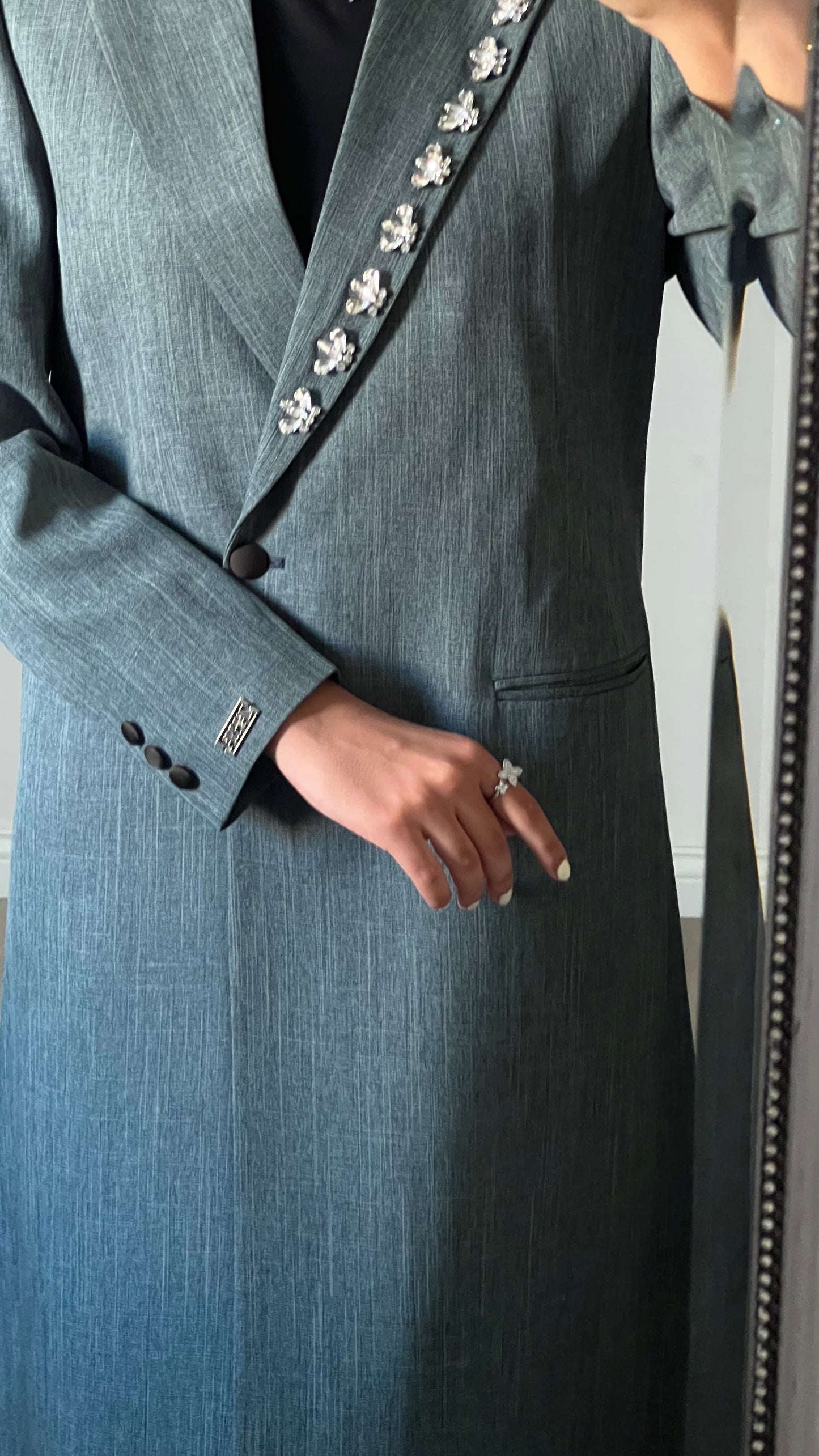 Linen crystals blazer in green