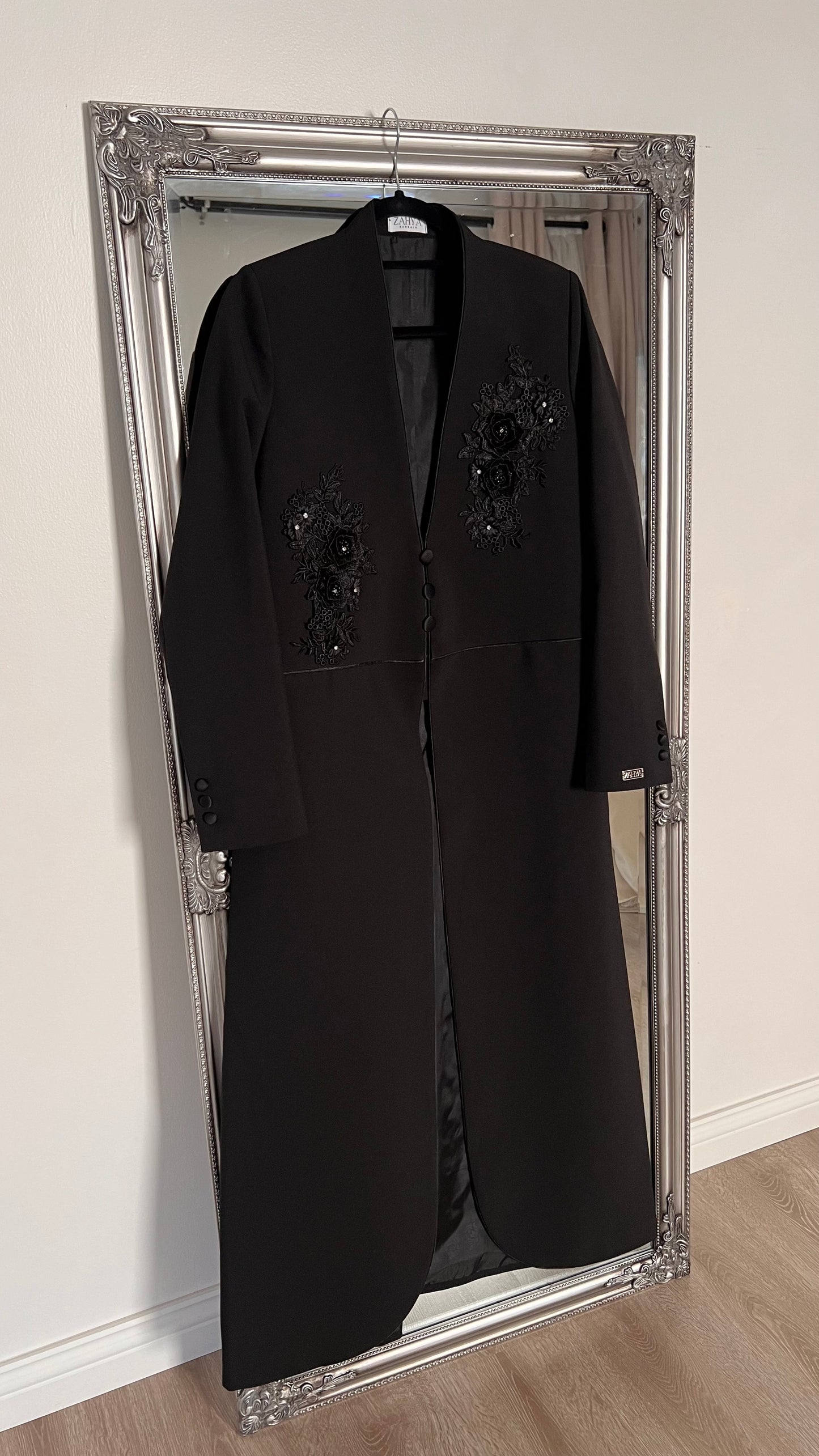 3D floral black blazer
