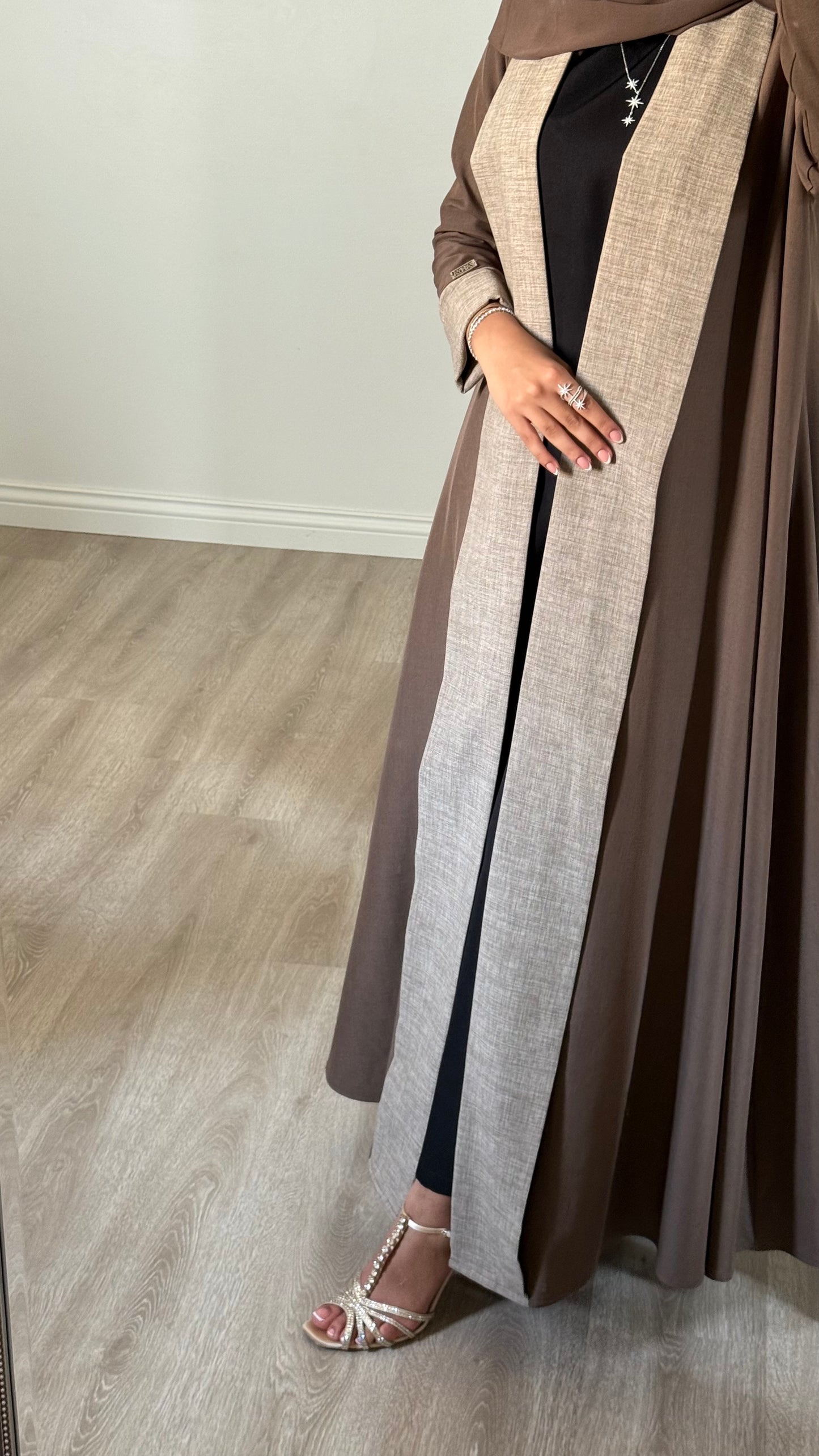 Elegant Linen Panel Abaya