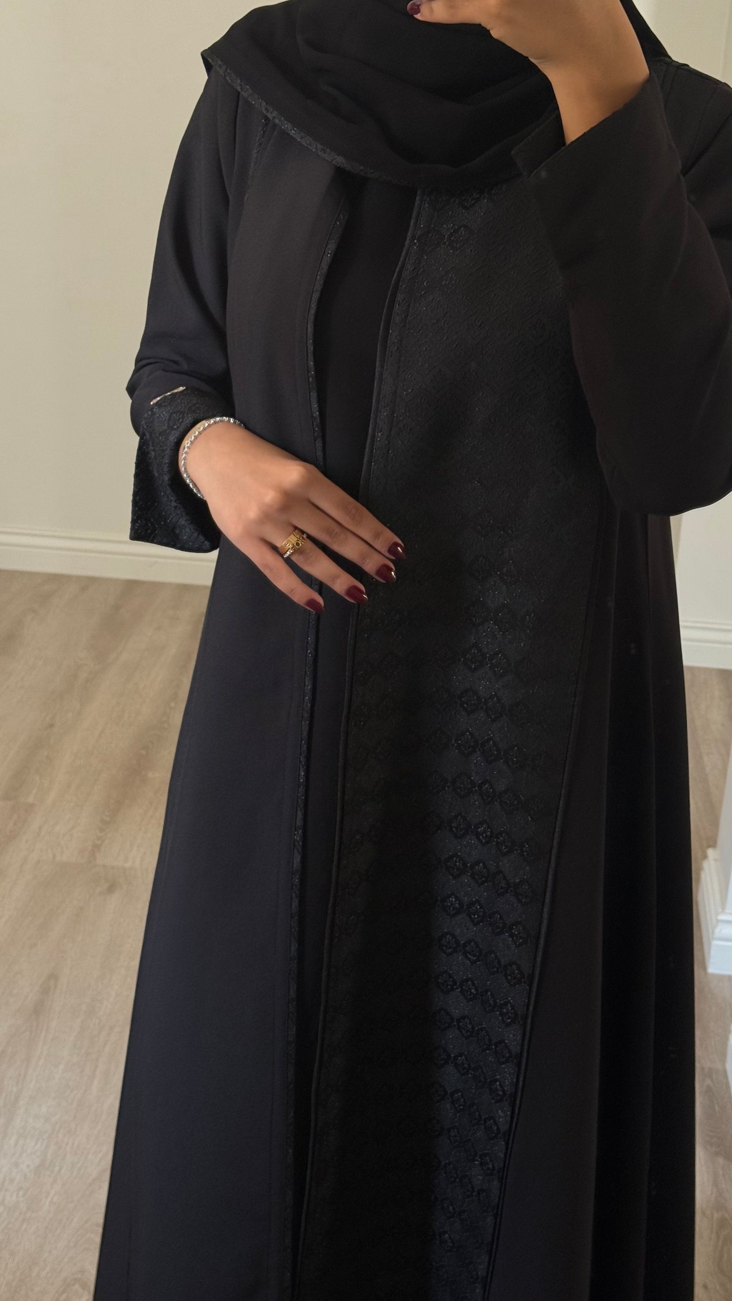 Black crepe and jacquard abaya