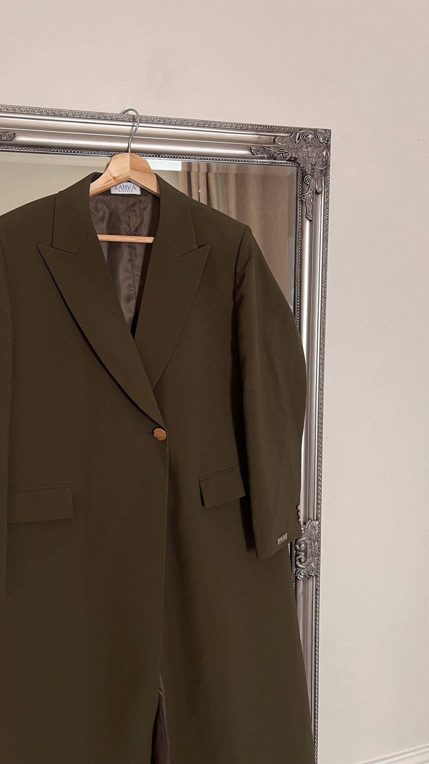 Olive green blazer ( fawri )