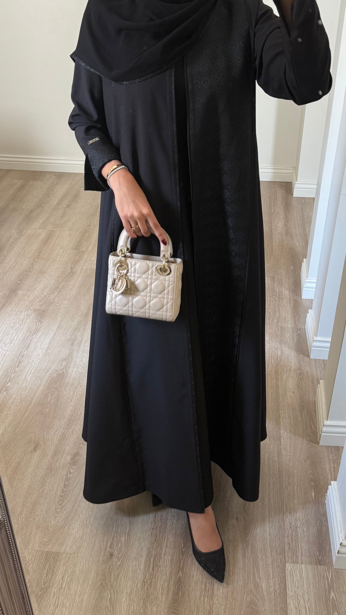 Black crepe and jacquard abaya