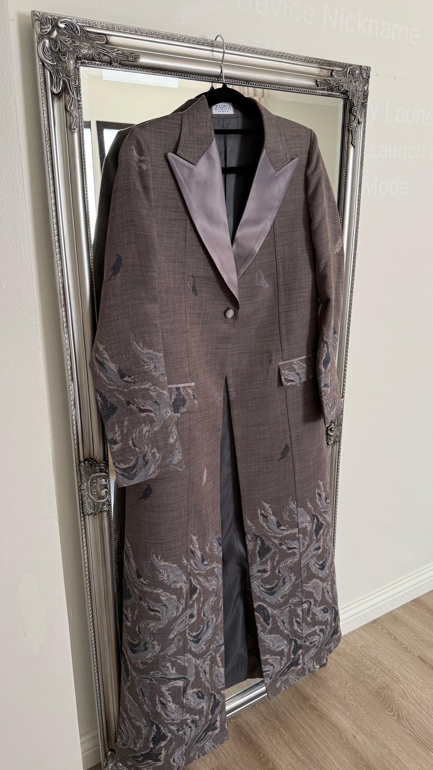 Charm – Ash Brown