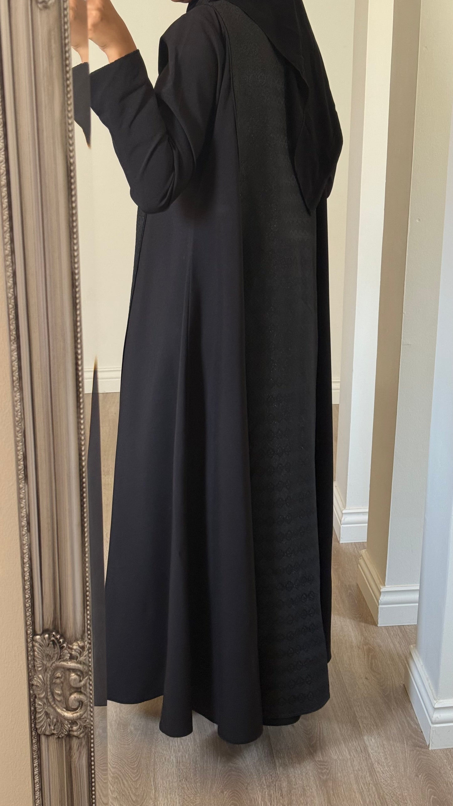 Black crepe and jacquard abaya