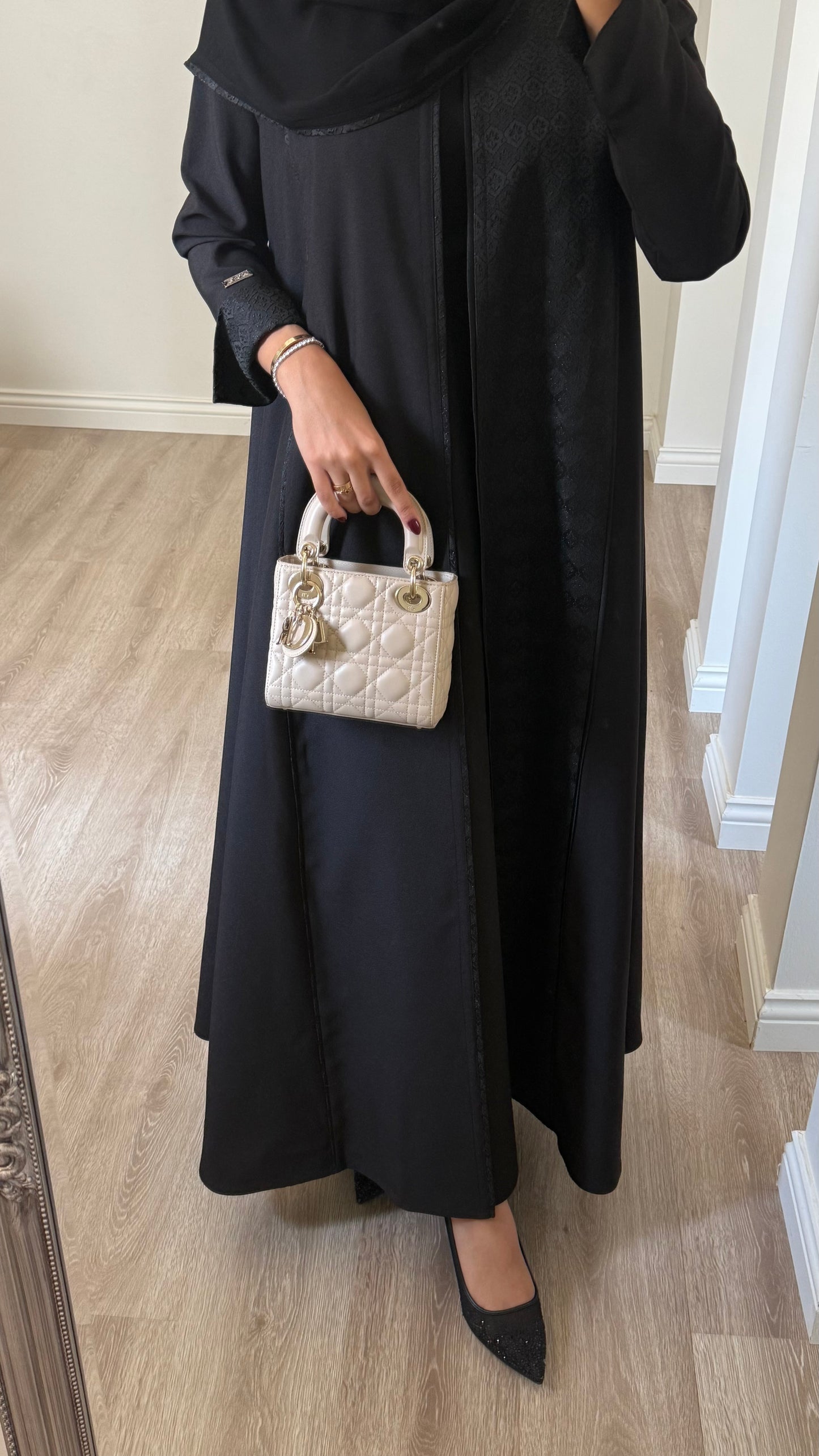 Black crepe and jacquard abaya