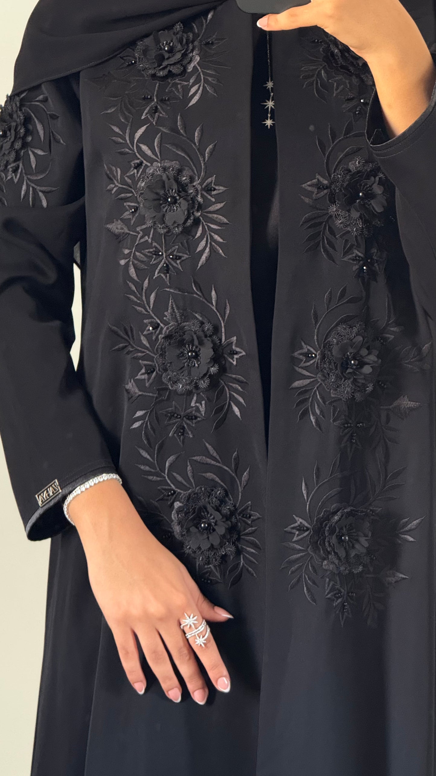 Noir Bloom abaya