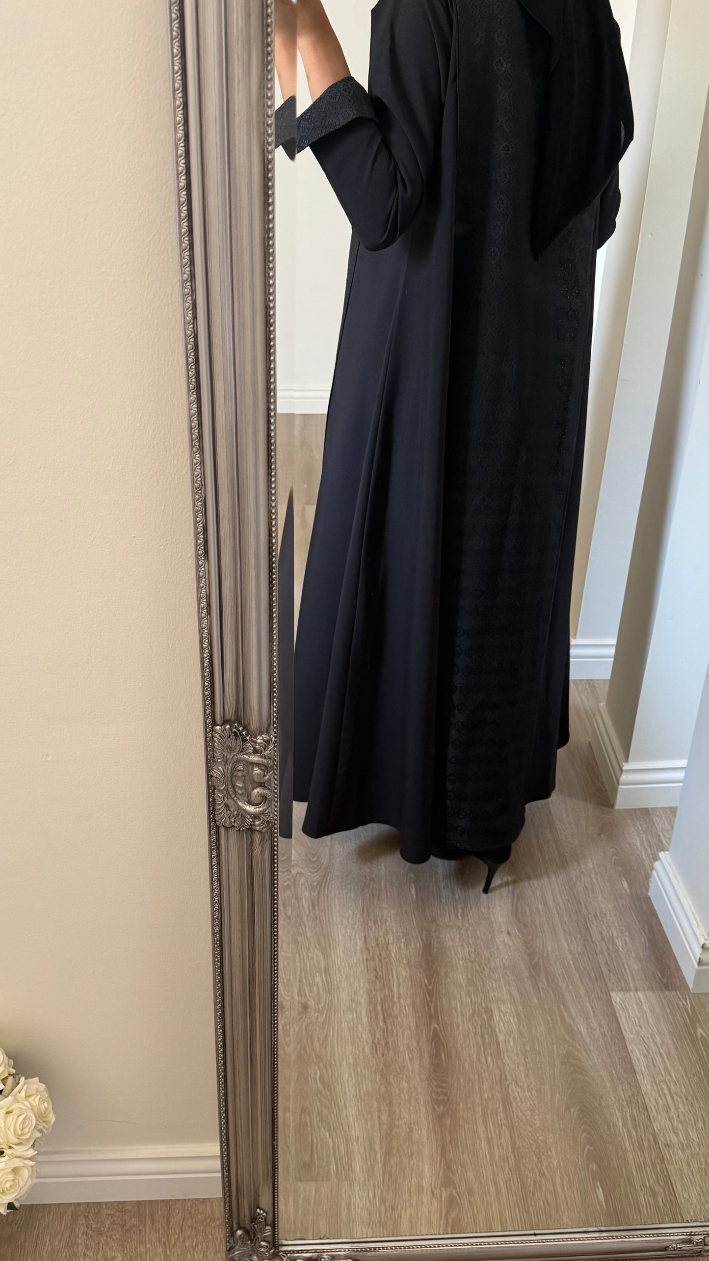 Black crepe and jacquard abaya