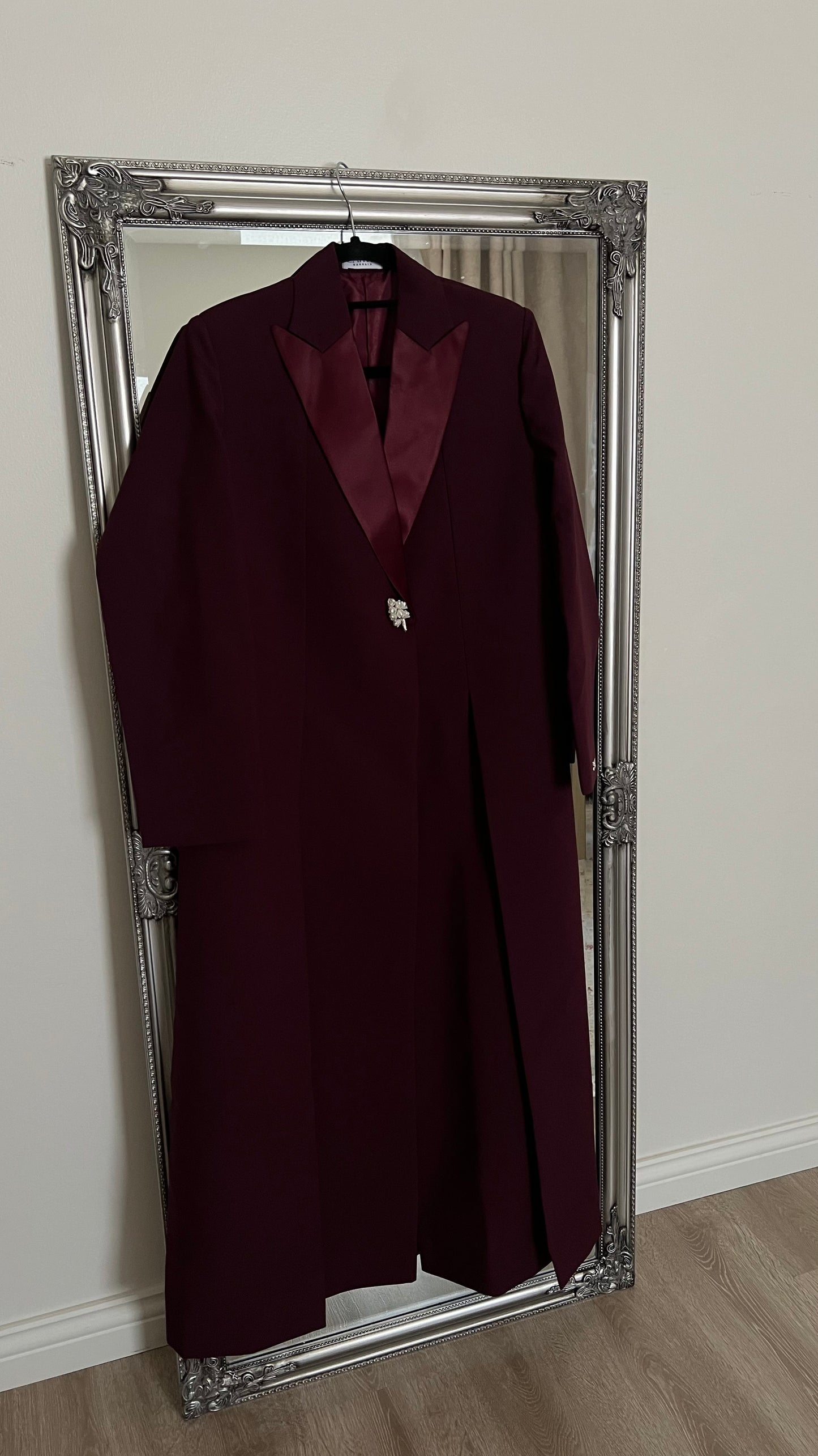 Dark cocoa in Burgundy 161 ( fawri )