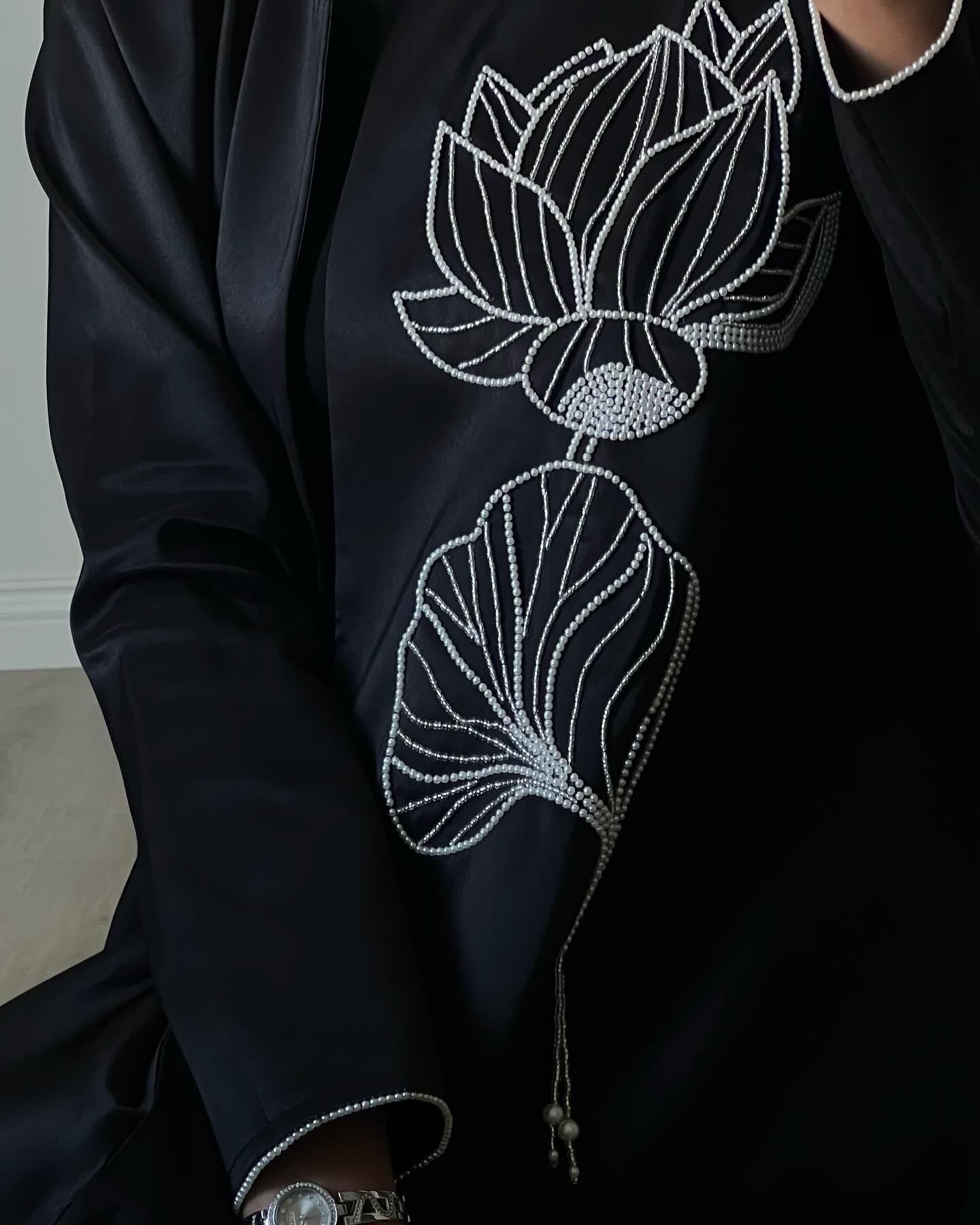 Abaya تفته مع تطريز باللؤلؤ