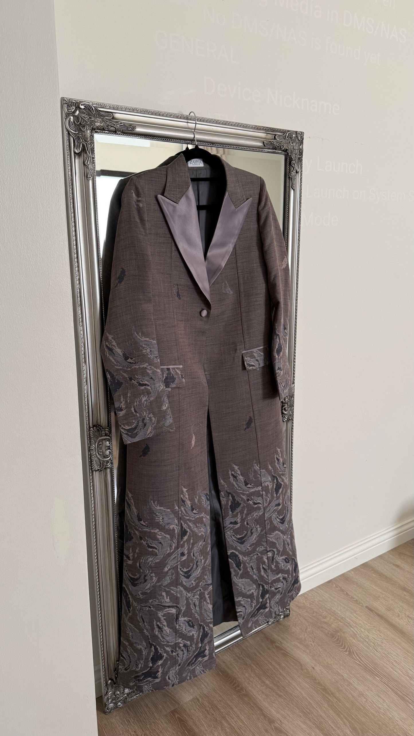Charm – Ash Brown