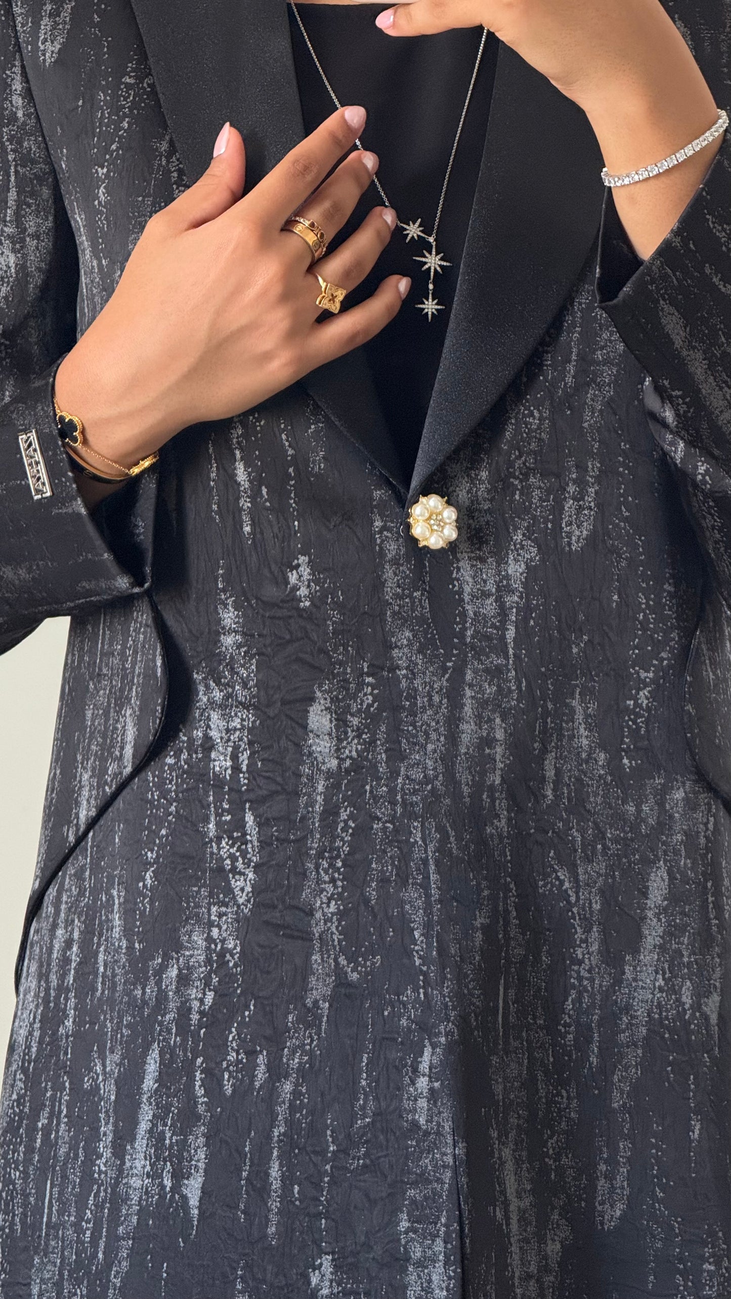 Noir Luxe - Grey