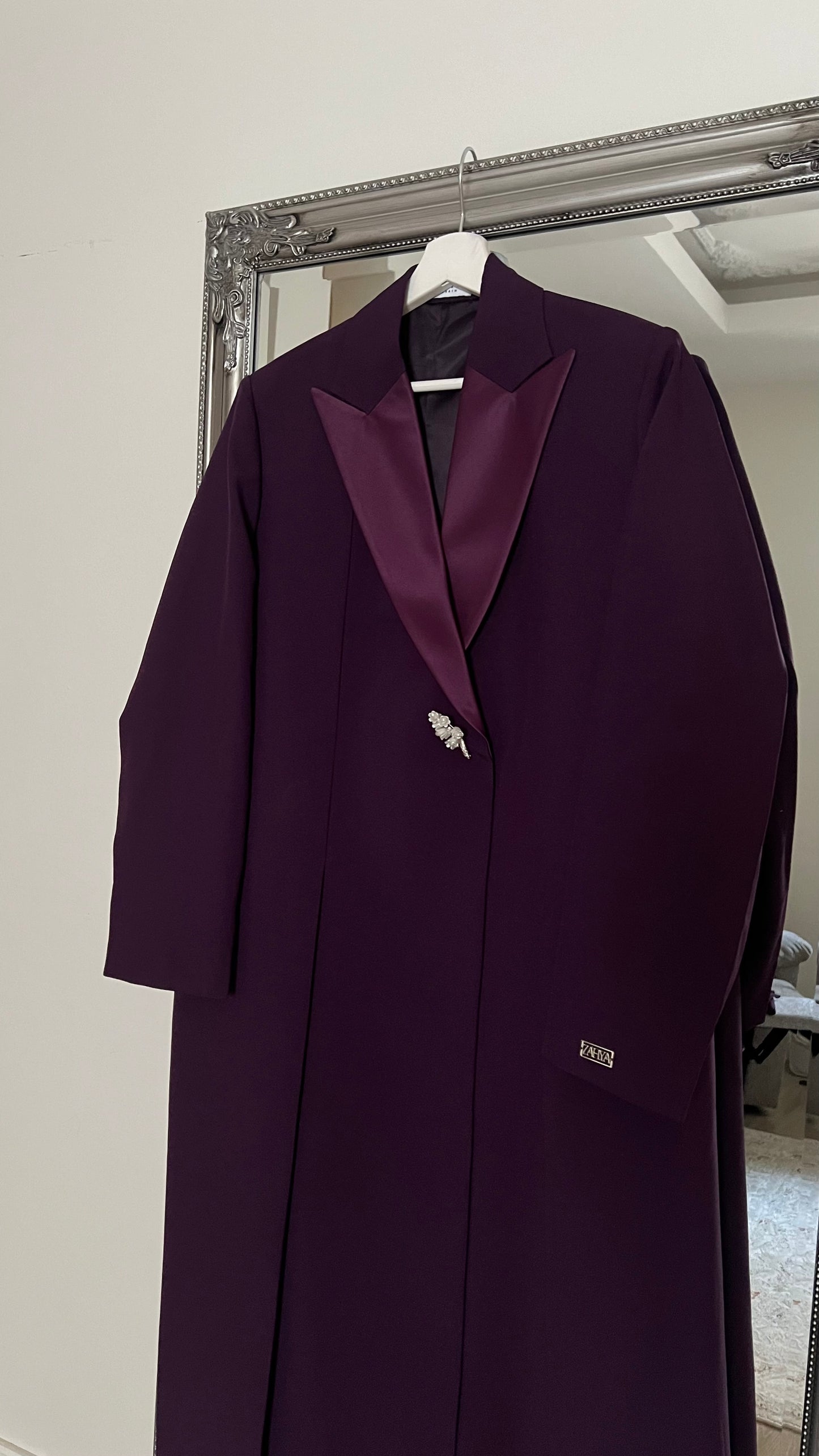 The dark violet blazer 50