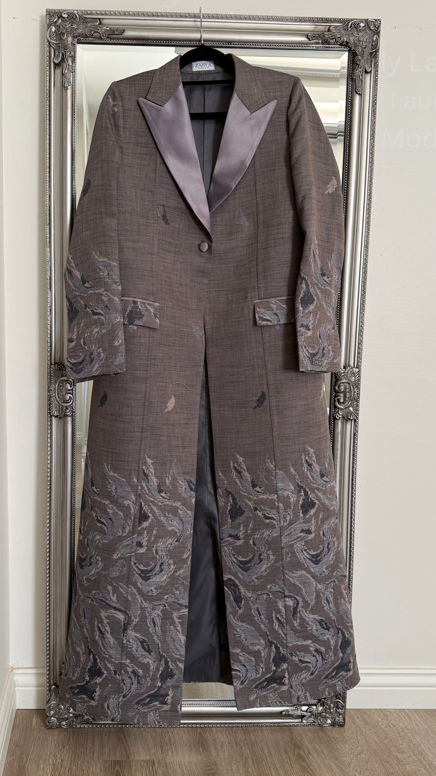 Charm – Ash Brown