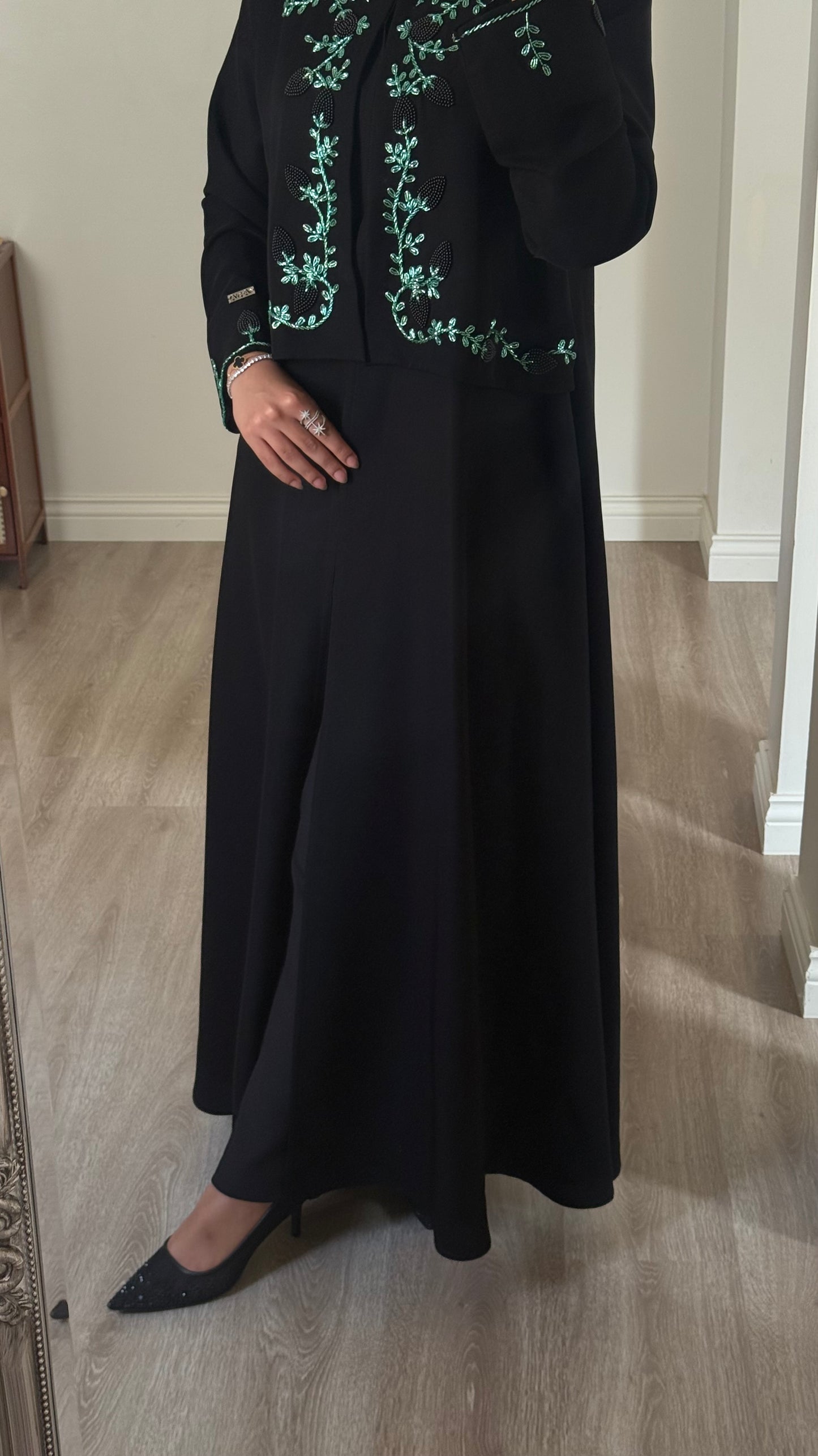 Noir Ornaments – Bloom abaya