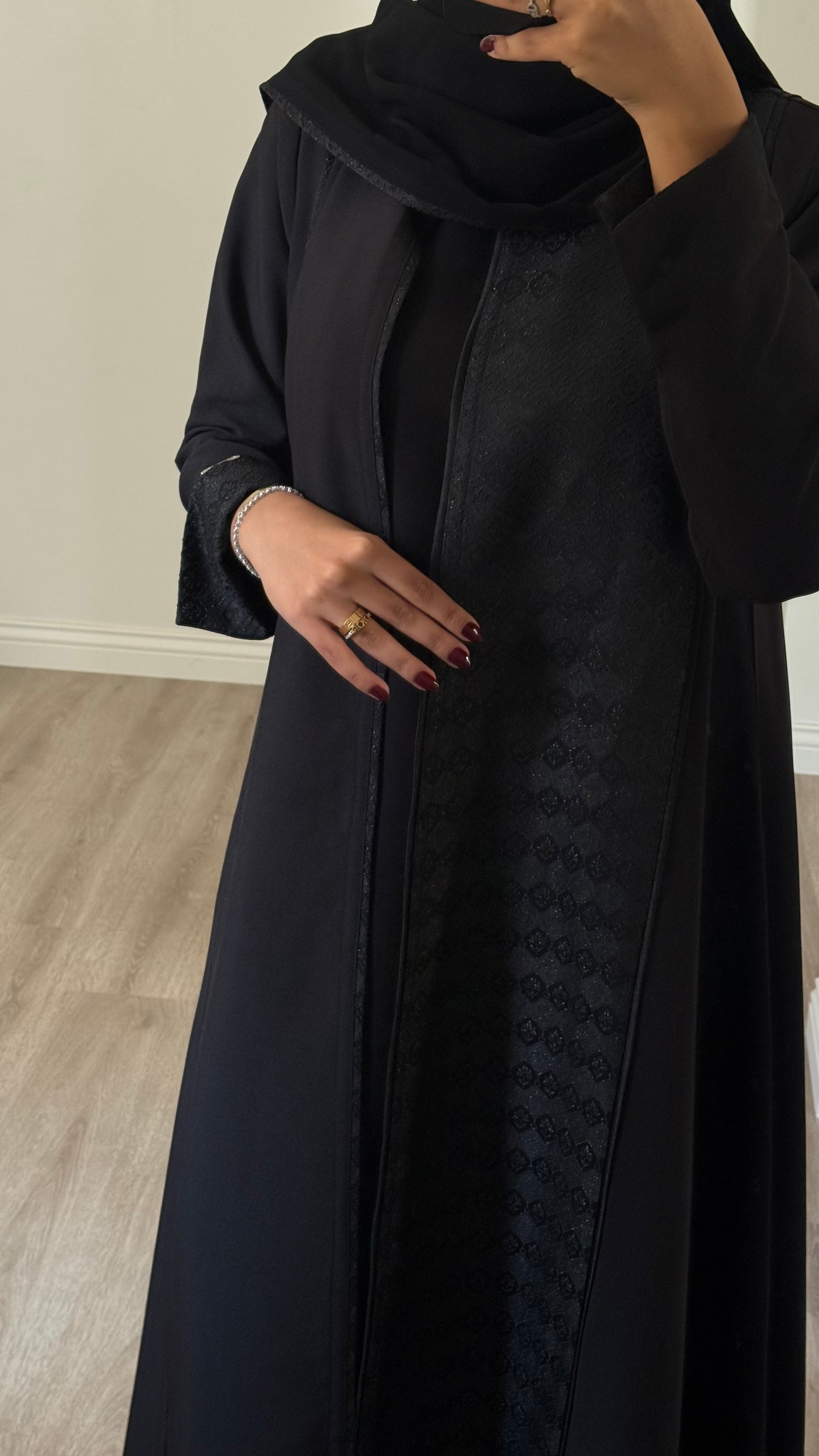 Black crepe and jacquard abaya