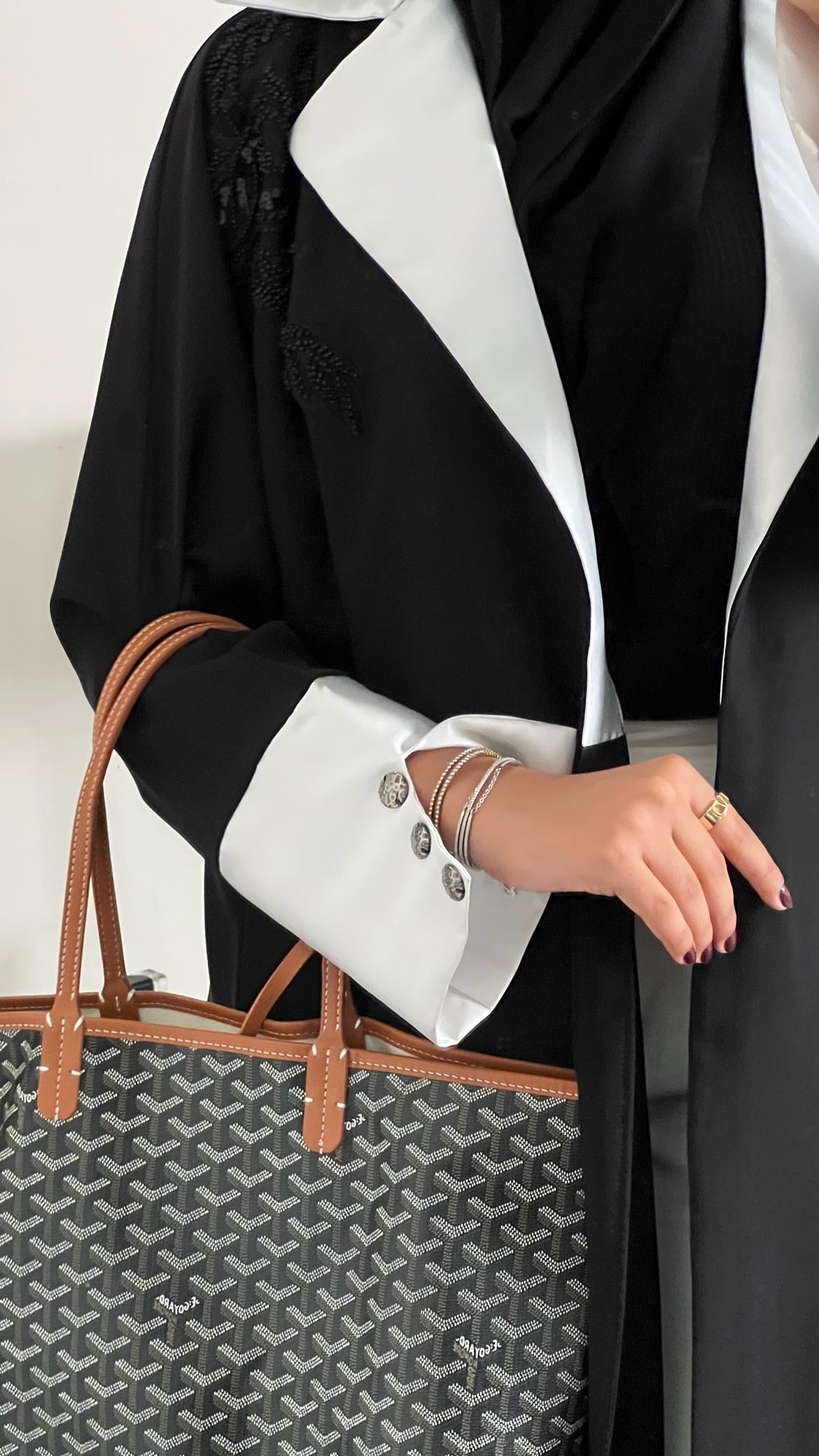 Black & white abaya