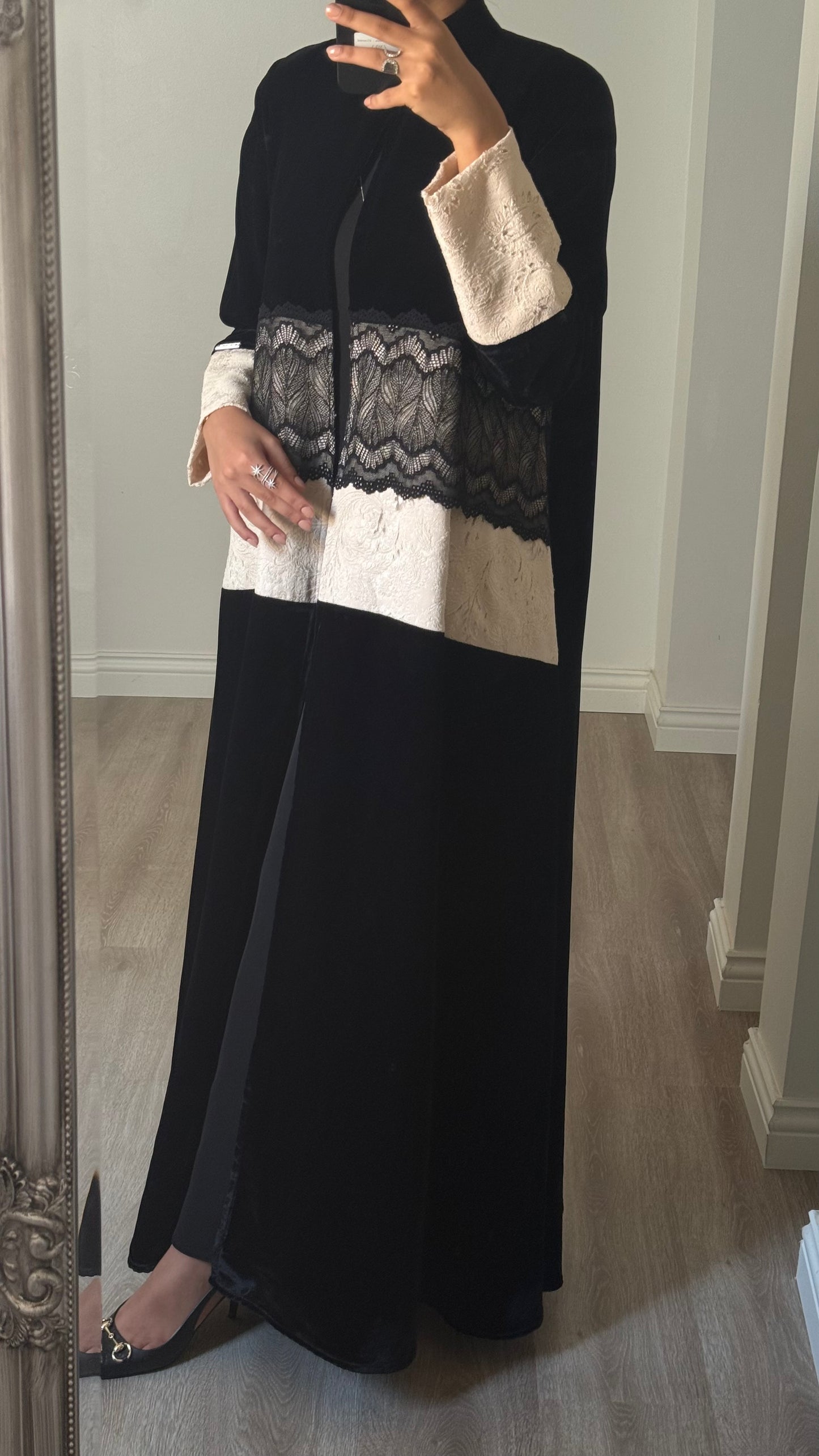 Lace velvet abaya