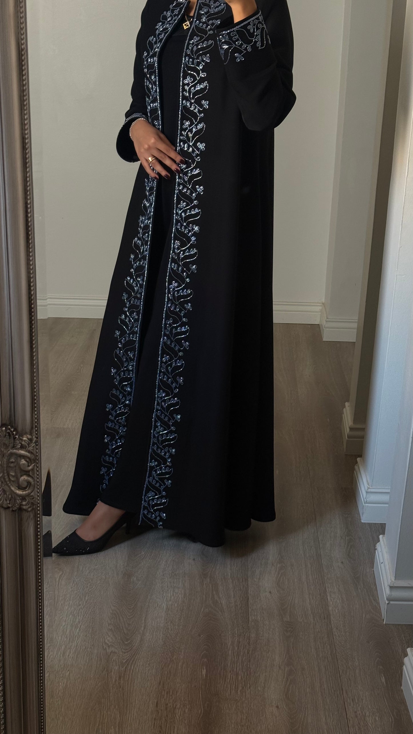Vine - Black abaya