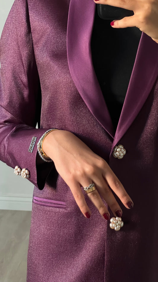 Glamour in dark purple
