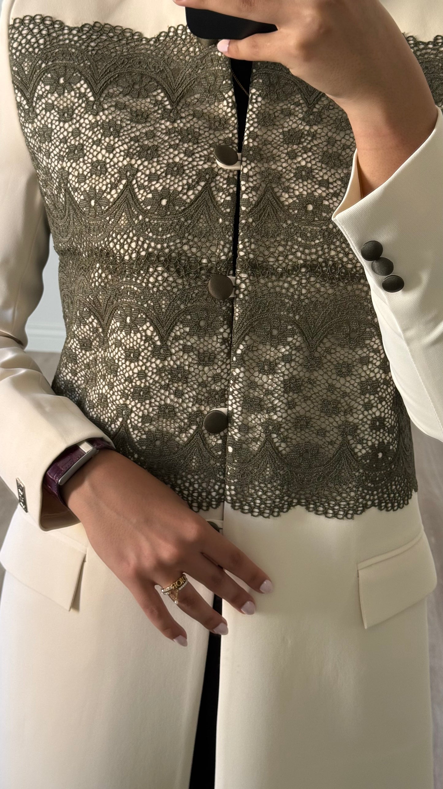 Dentelle - Creamy off white