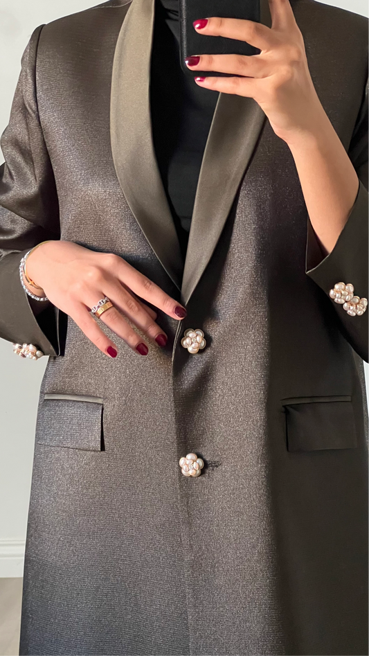 Glamour in olive green