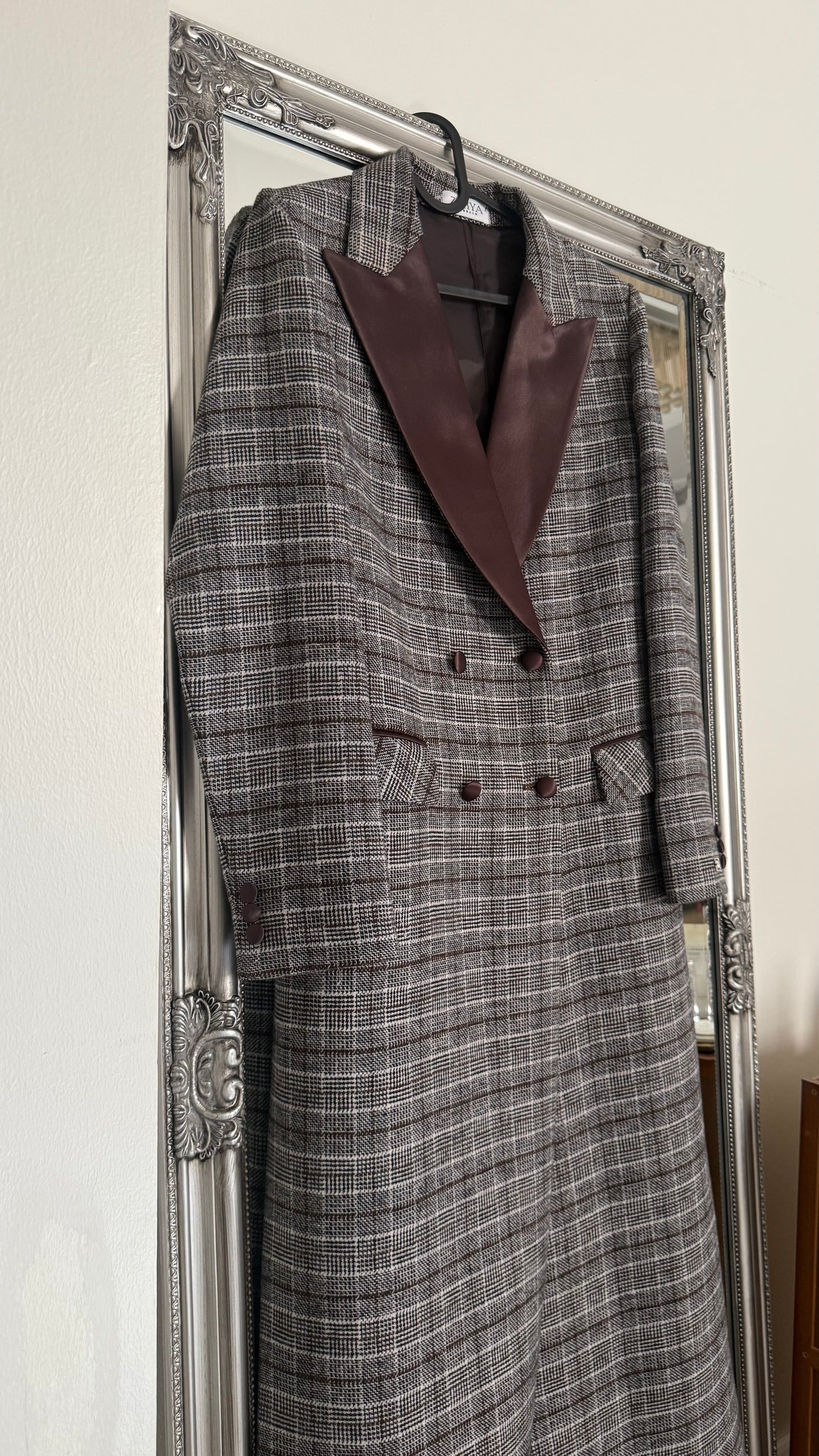 Heritage Check – Classic Brown