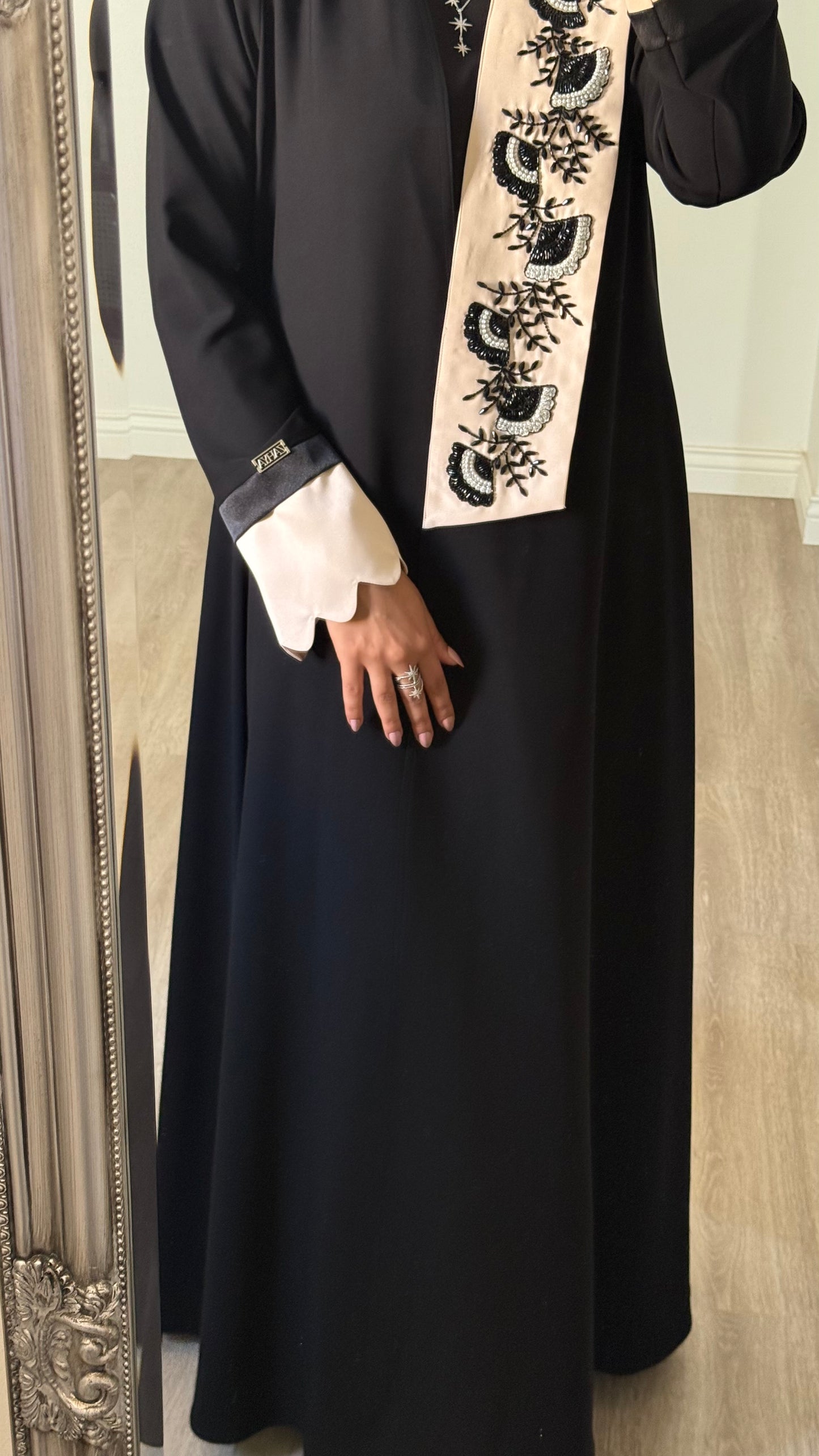 Selene abaya