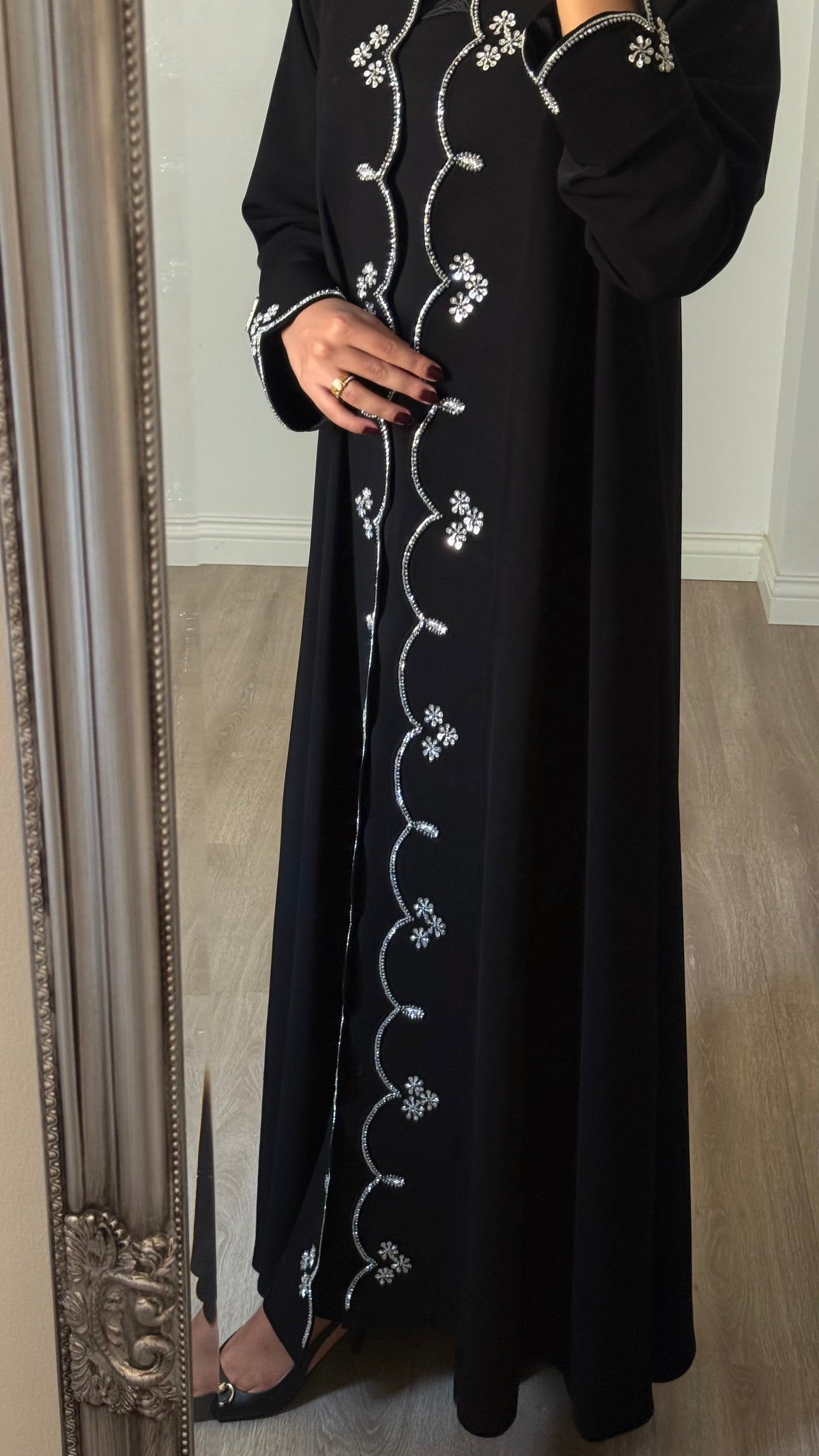 Midnight bloom abaya