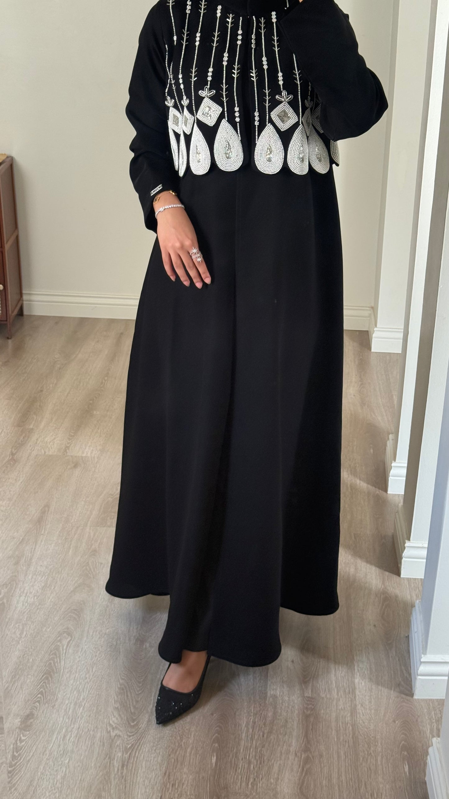 Noir Ornaments – Cascade abaya