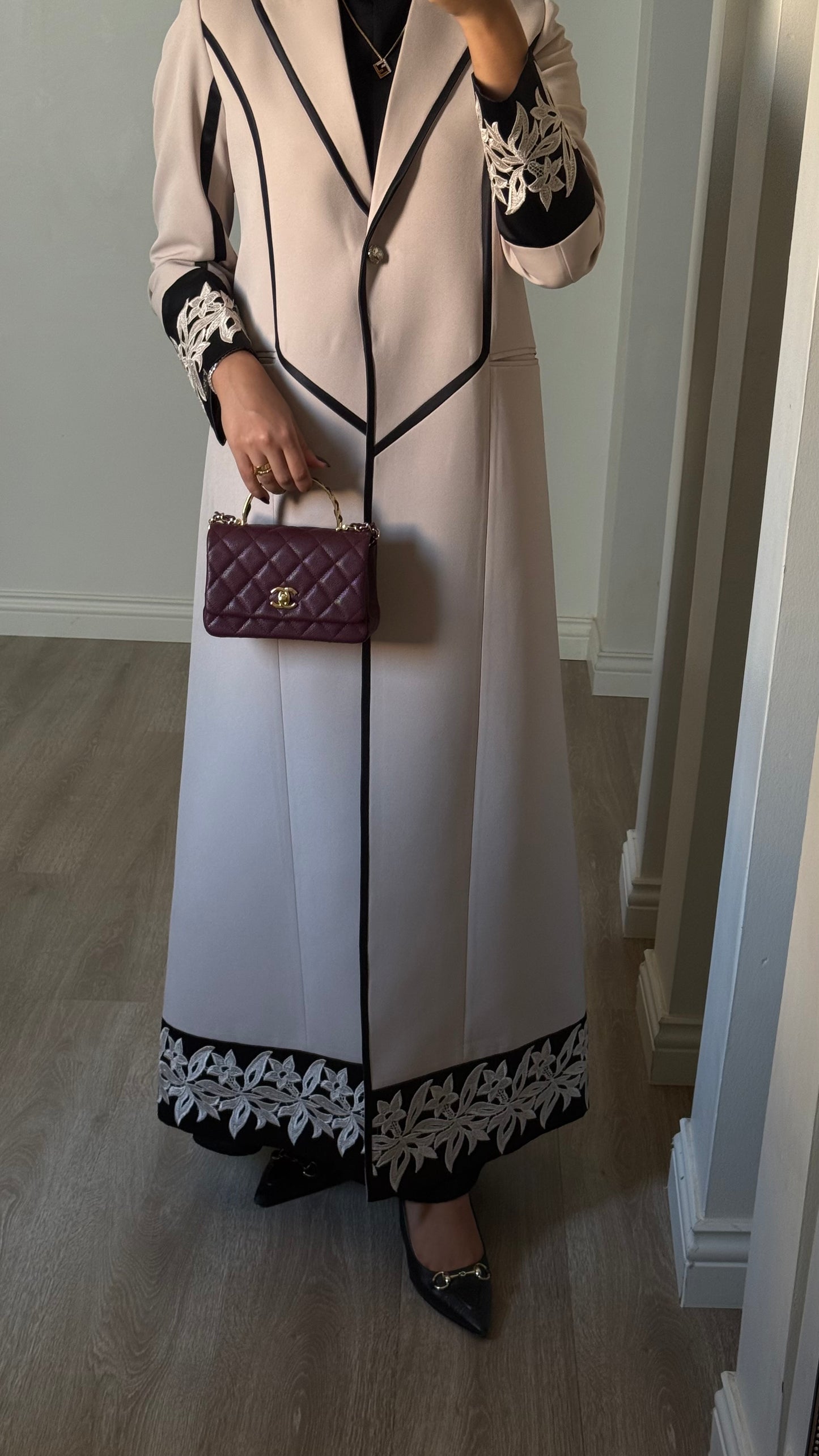 Outline Lace Blazer - Beige