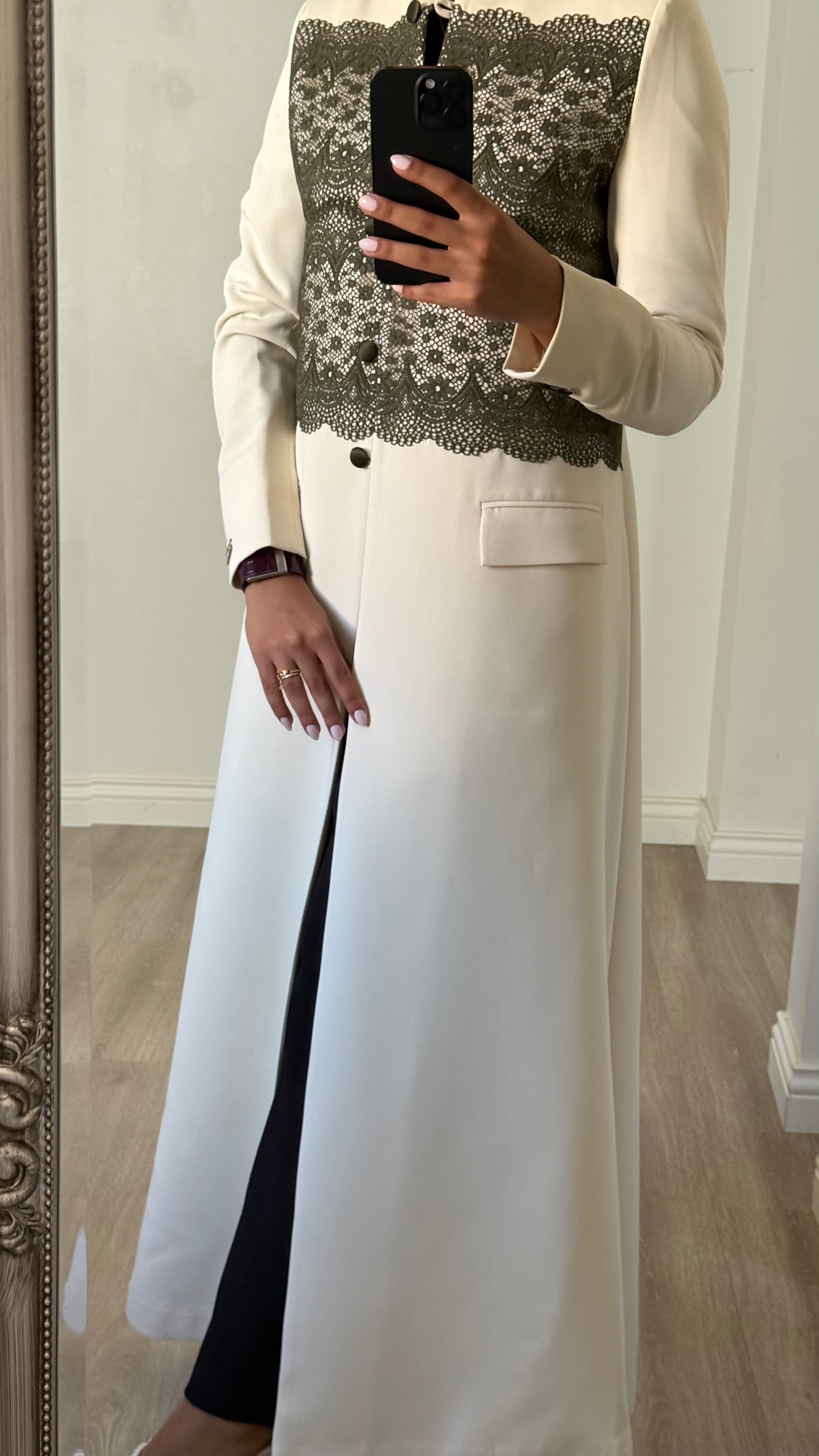 Dentelle - Creamy off white