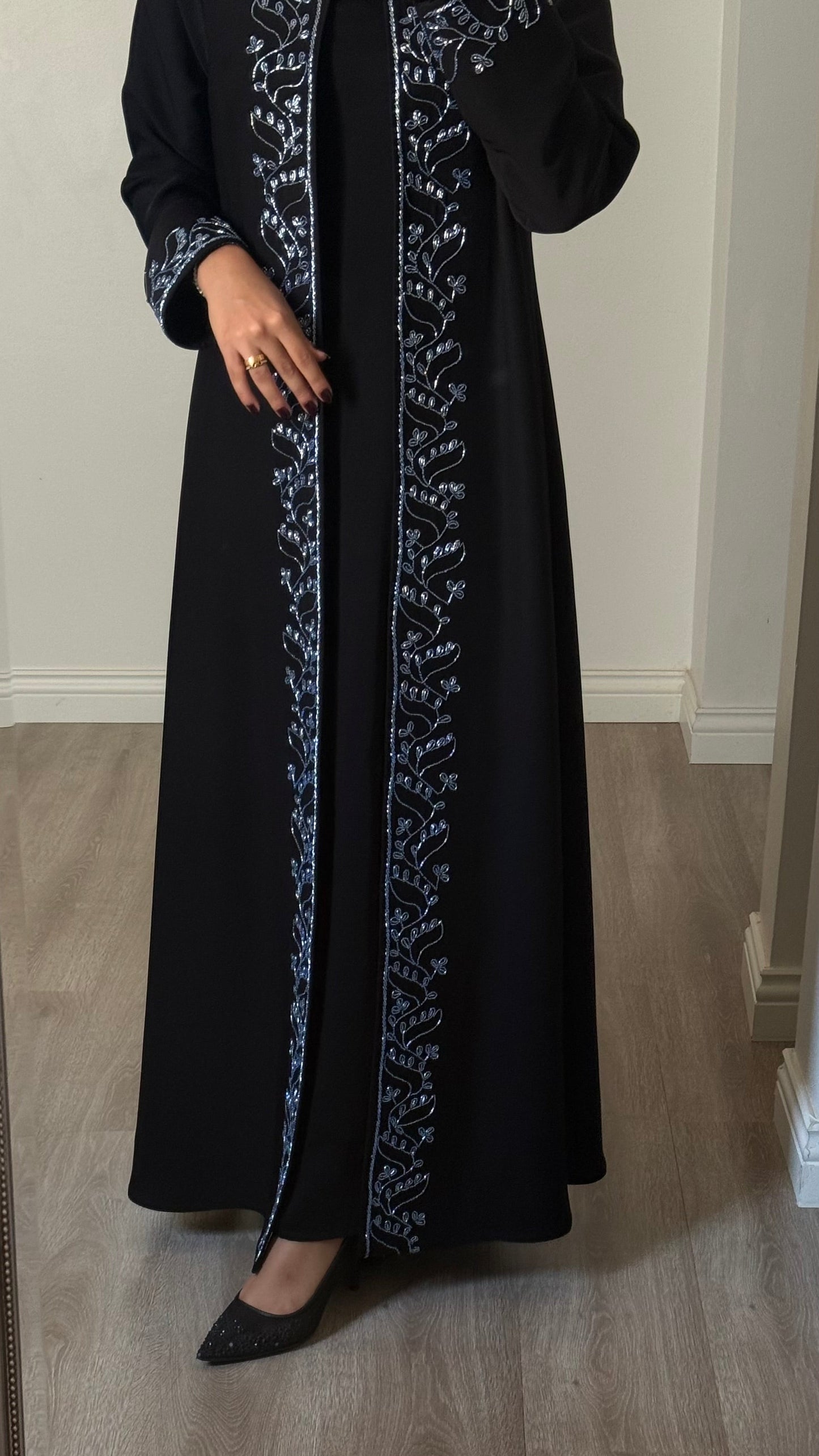Vine - Black abaya
