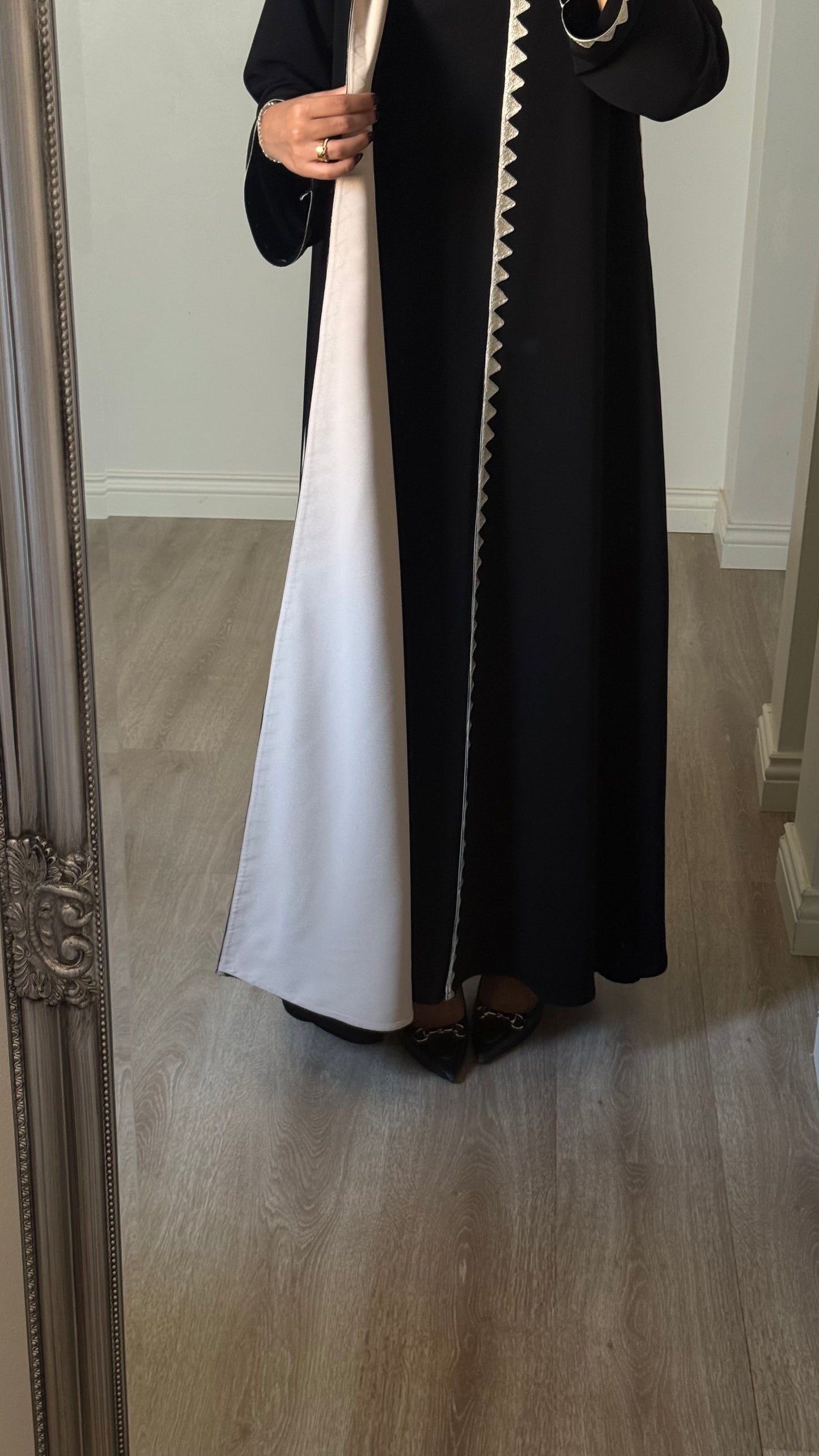 Mira - Abaya