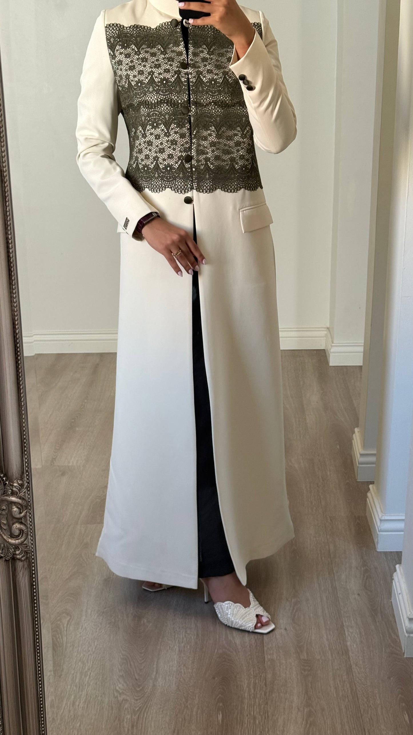 Dentelle - Creamy off white