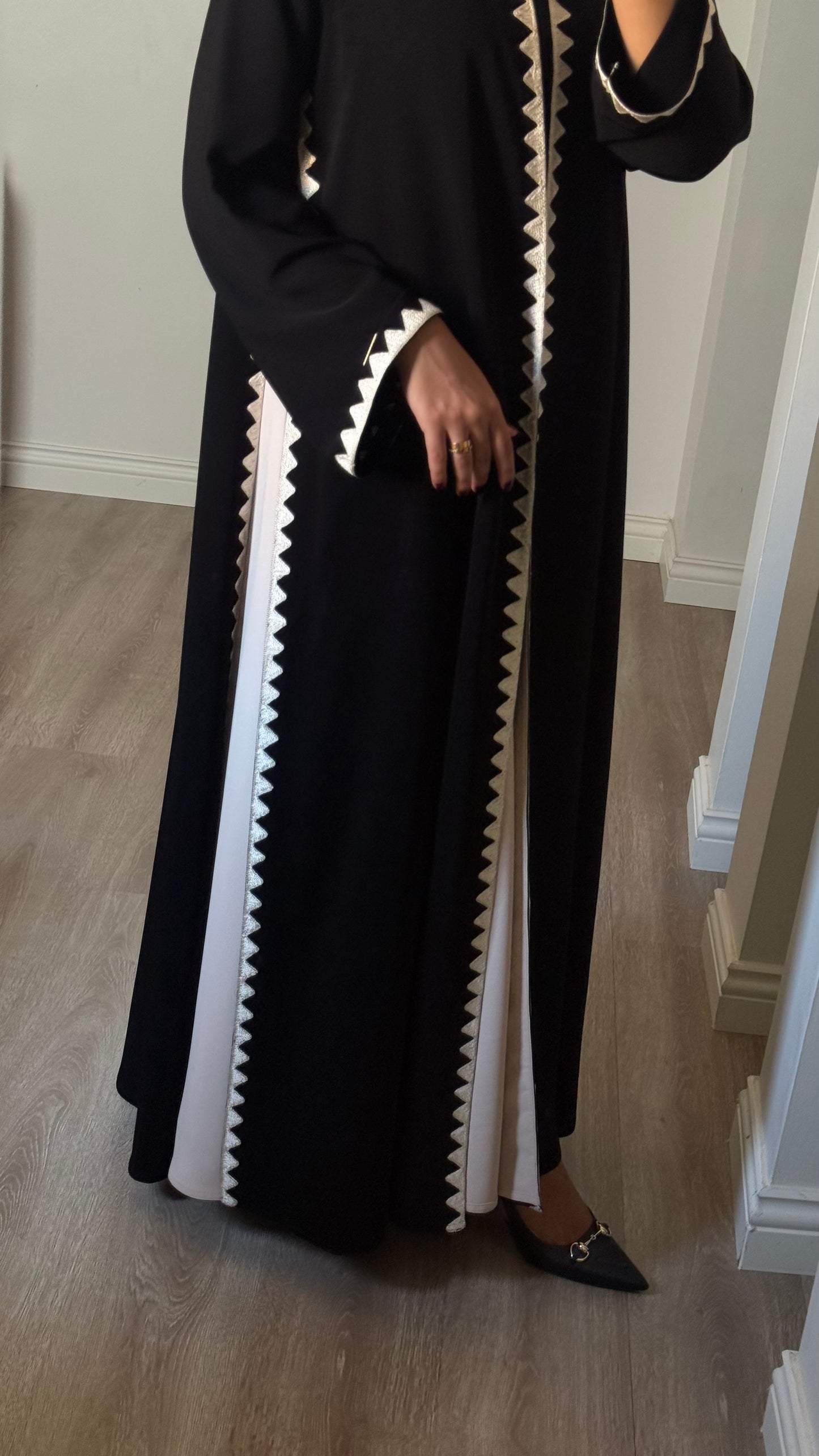 Mira - Abaya