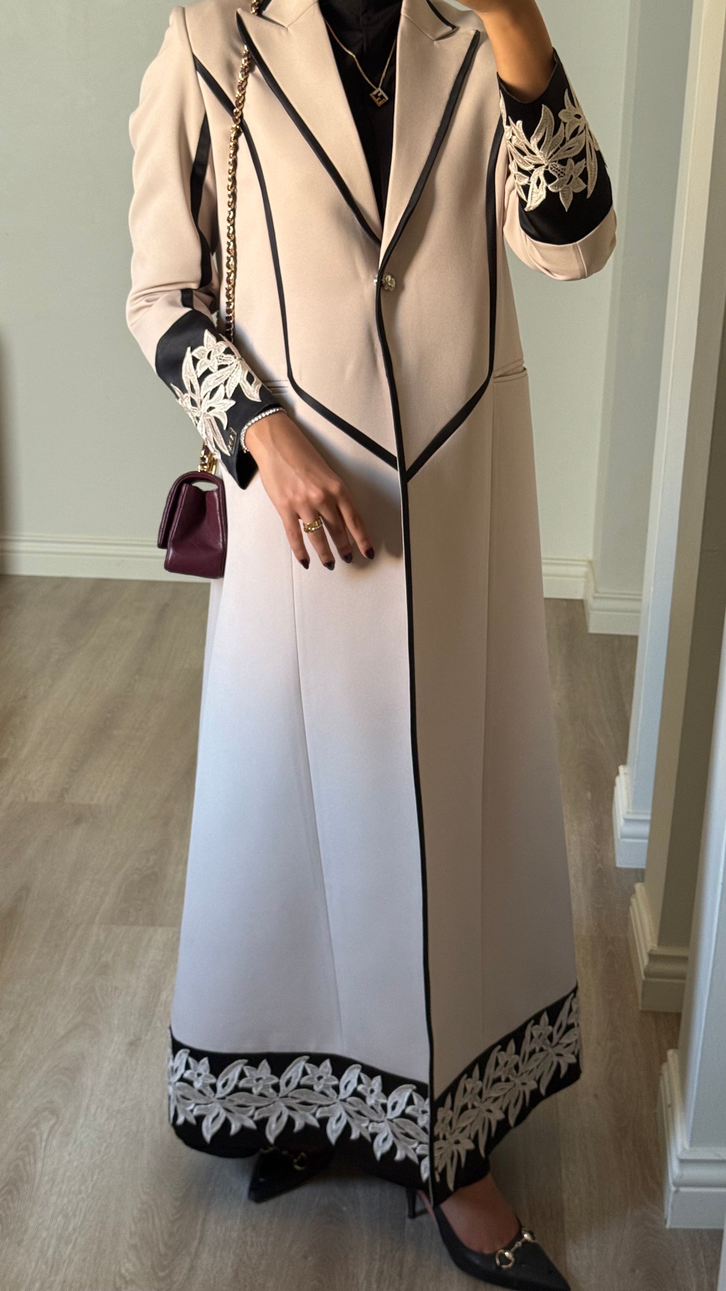 Outline Lace Blazer - Beige