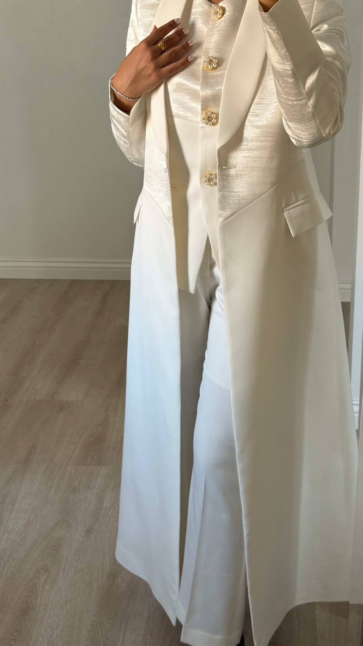 Cream sheen set ( fawri )